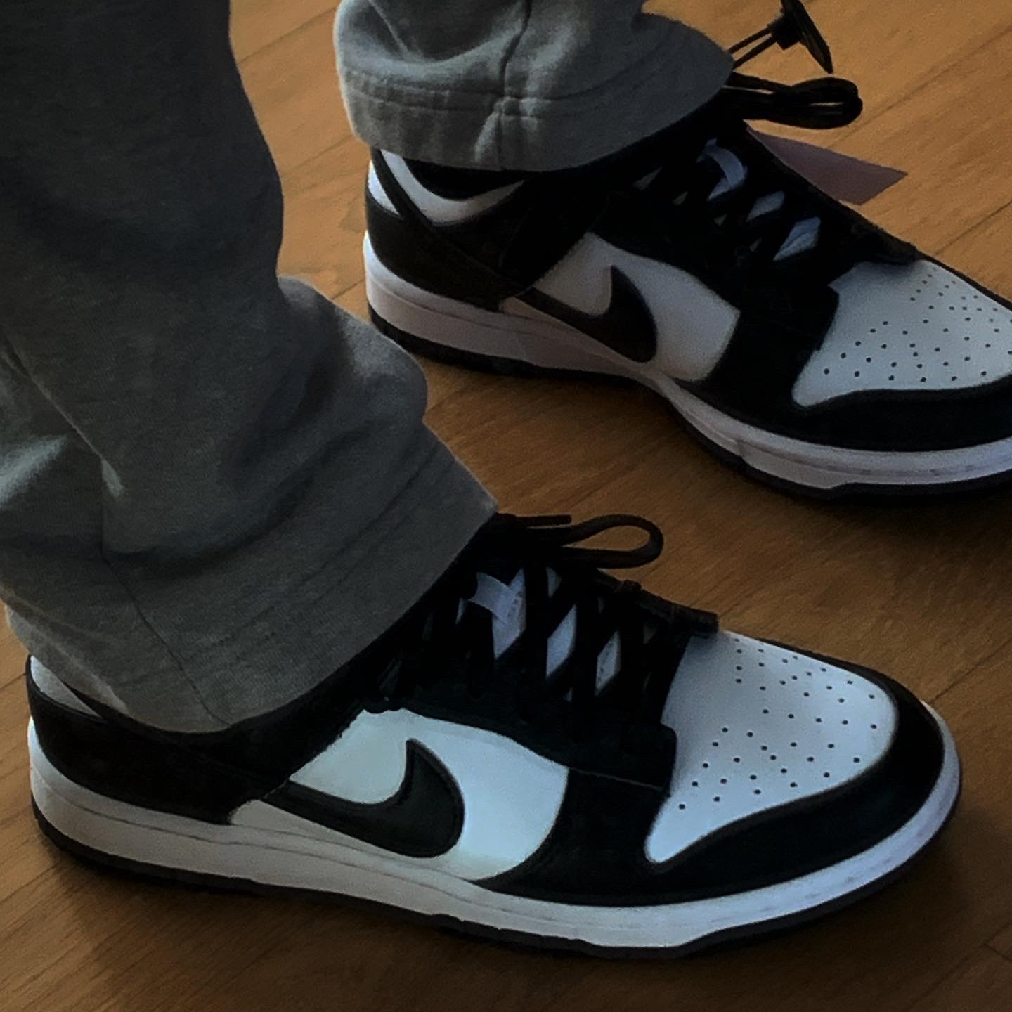 (W) Nike Dunk Low Black 착용 스타일 - 4