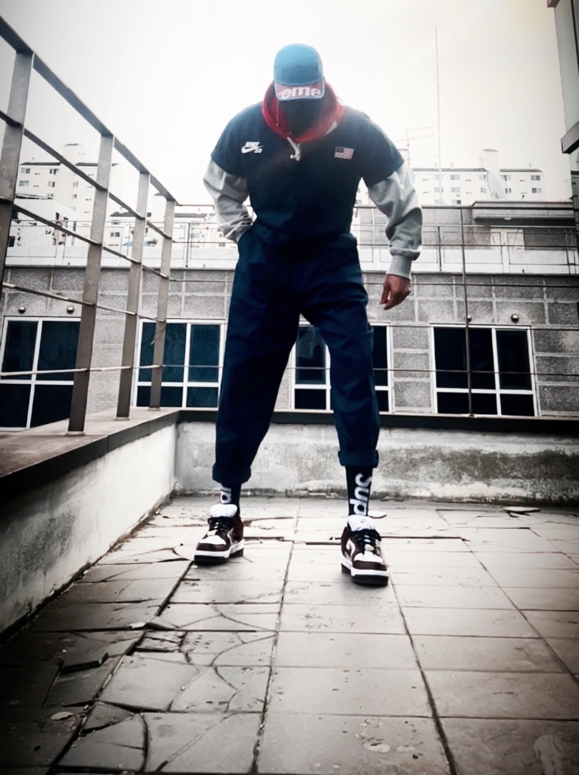 Supreme Contrast Hooded Sweatshirt Heather Grey - 21FW, Nike Venturer Performance Face Mask Black 착용 스타일 - 3