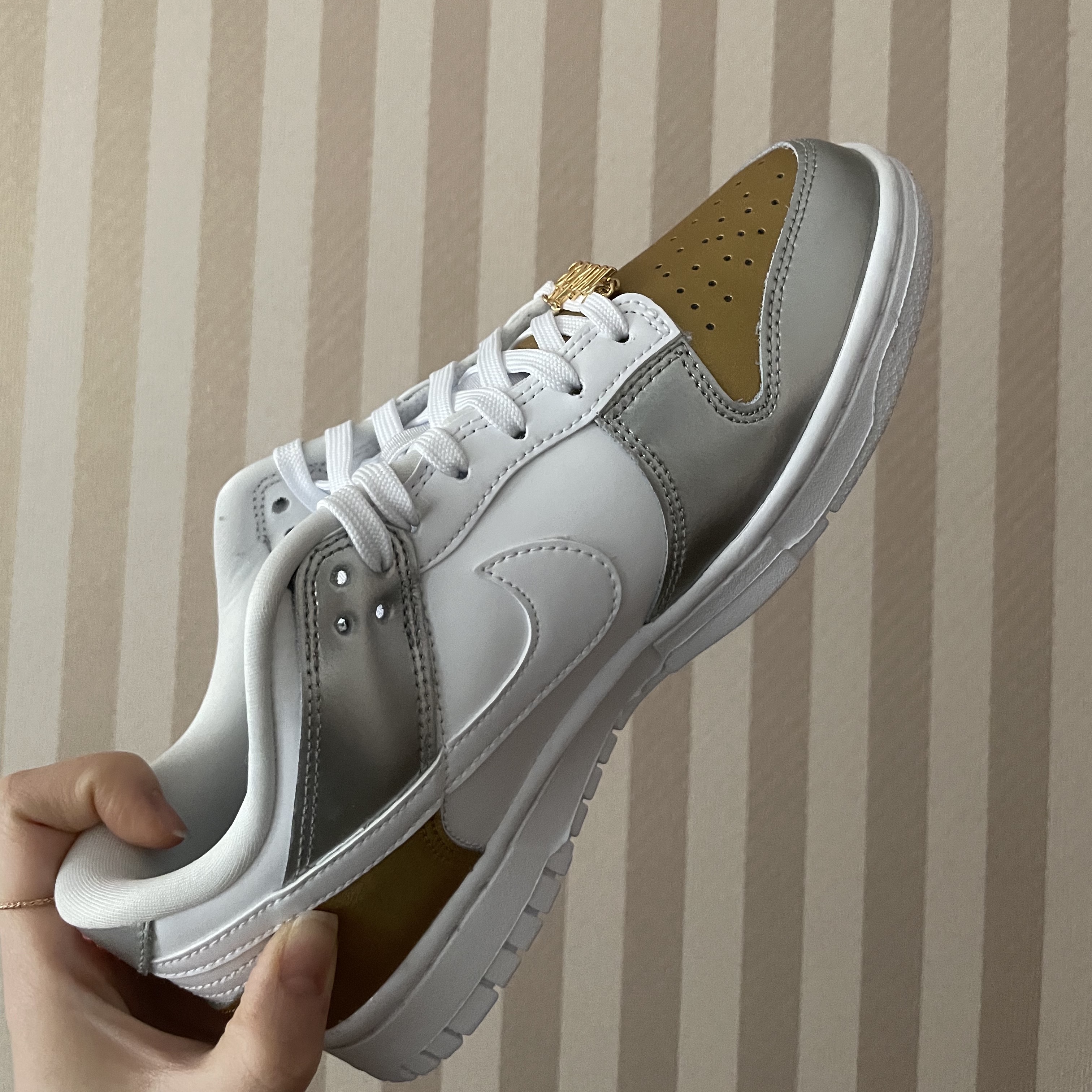 (W) Nike Dunk Low SE Heirloom 착용 스타일 - 2