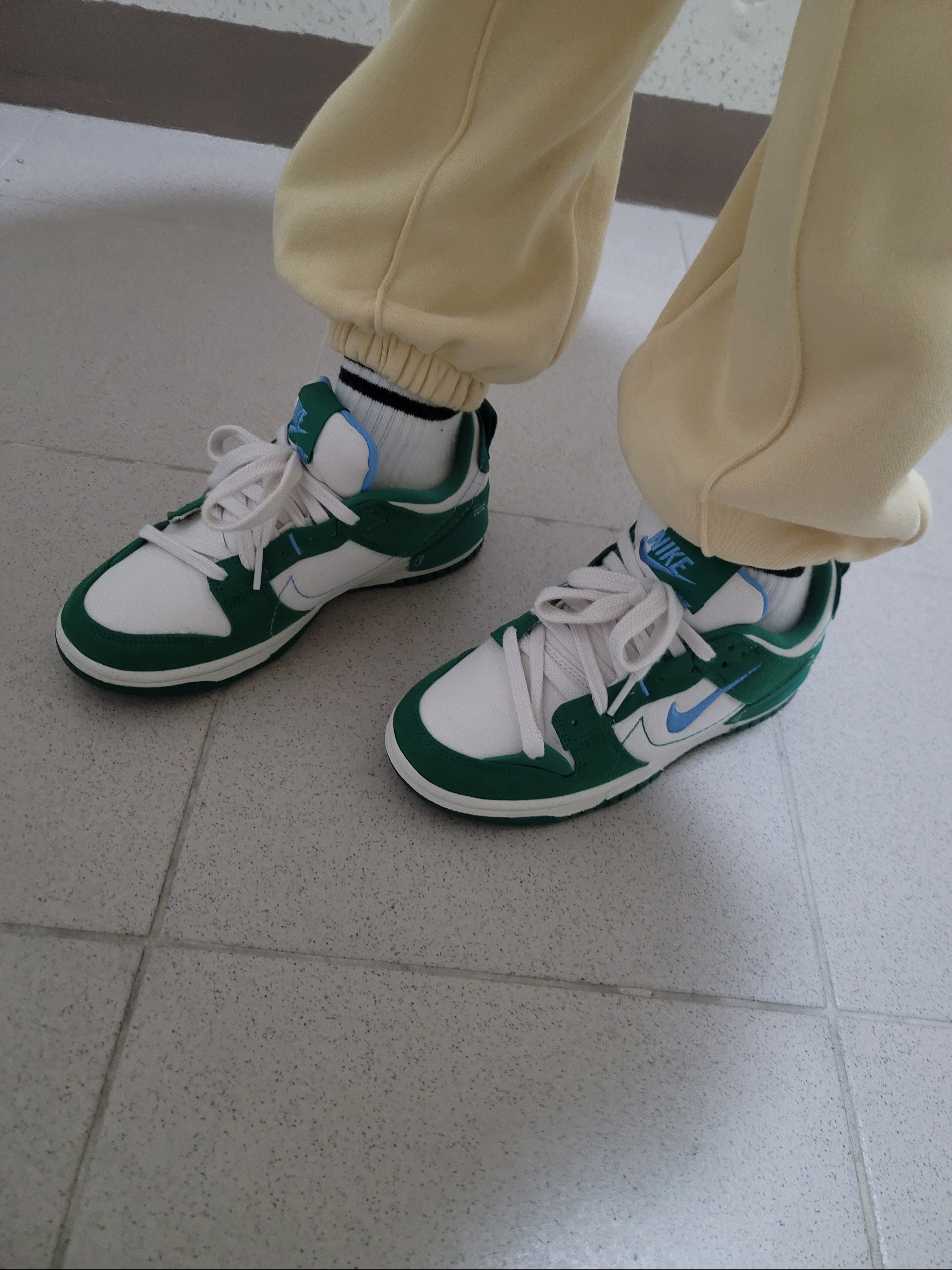 (W) Nike Dunk Low Disrupt 2 Phantom University Blue 착용 스타일