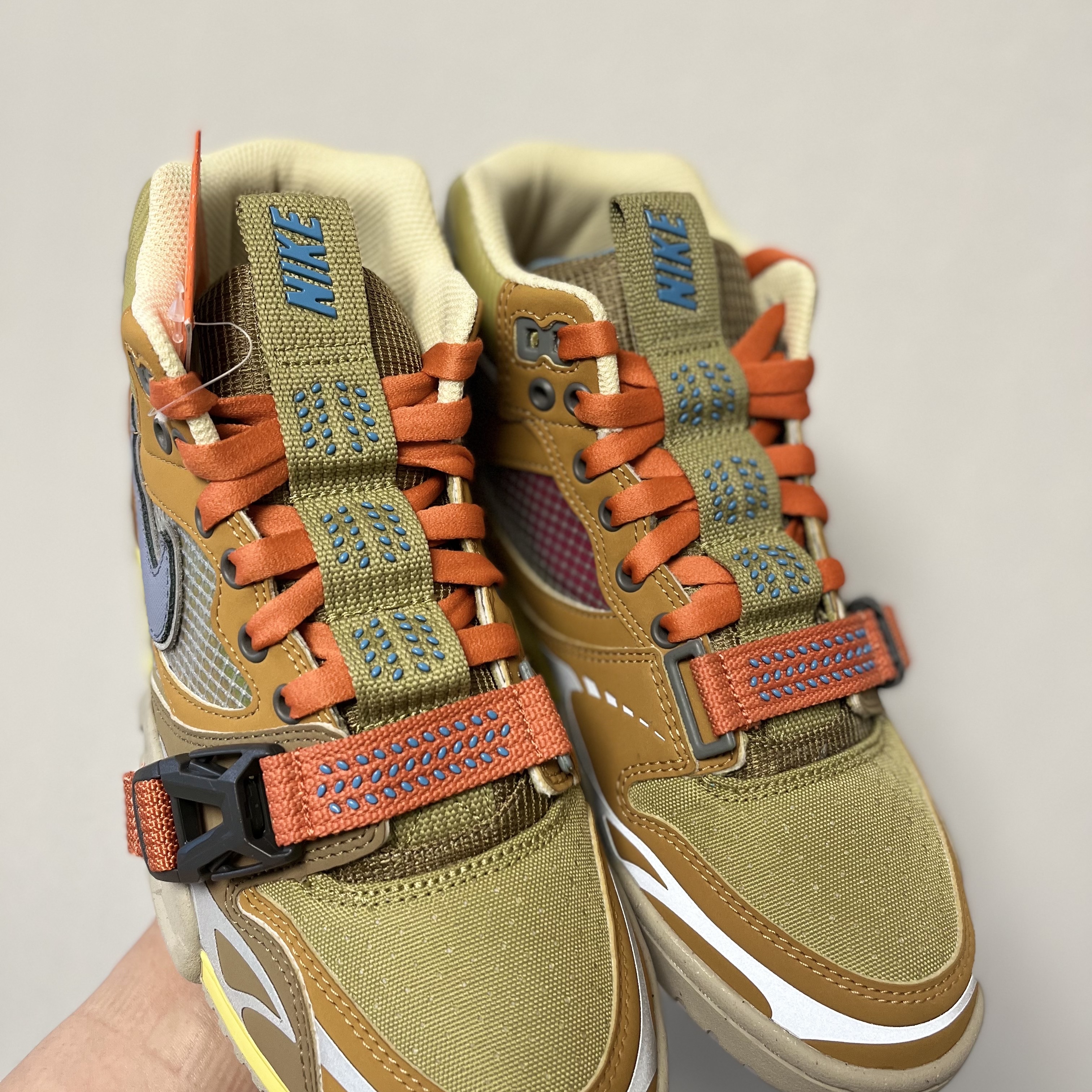Nike Air Trainer 1 SP Coriander 착용 스타일 - 4