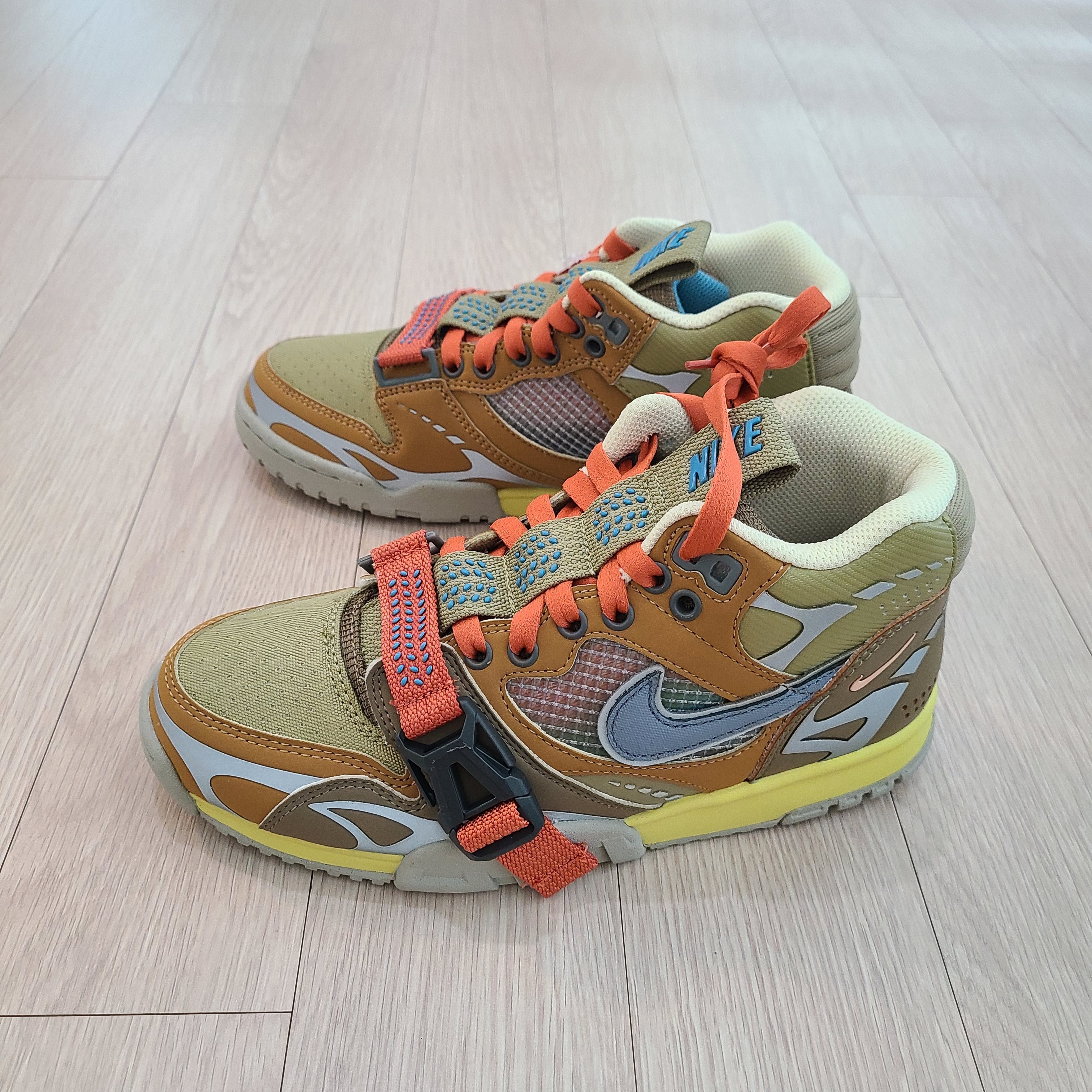 Nike Air Trainer 1 SP Coriander 착용 스타일 - 1