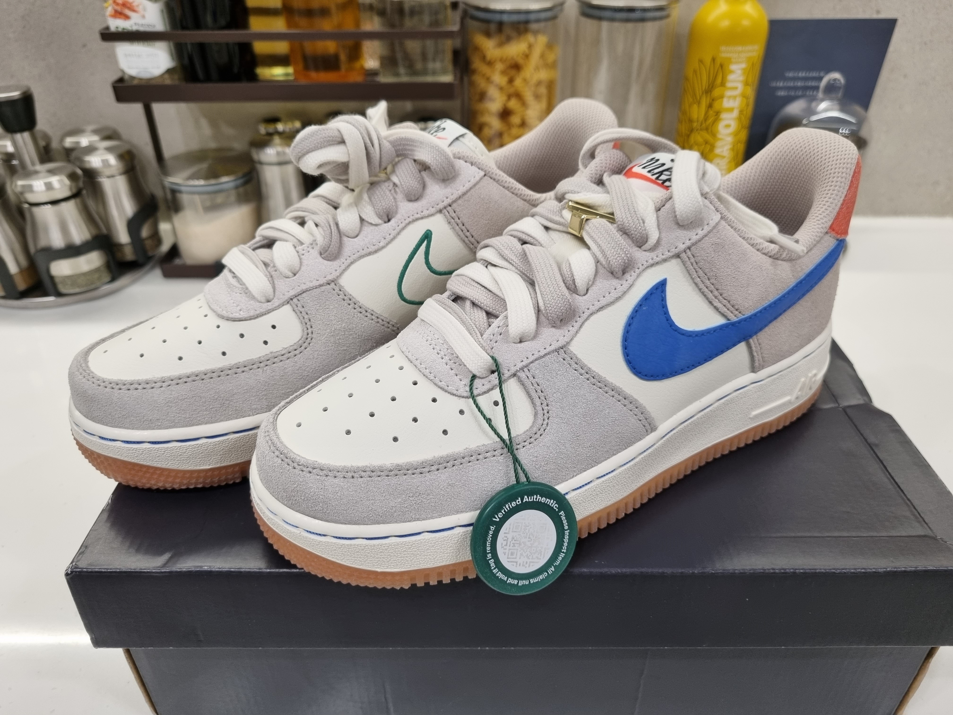 (W) Nike Air Force 1 '07 SE First Use Sail Green Noise 착용 스타일 - 2