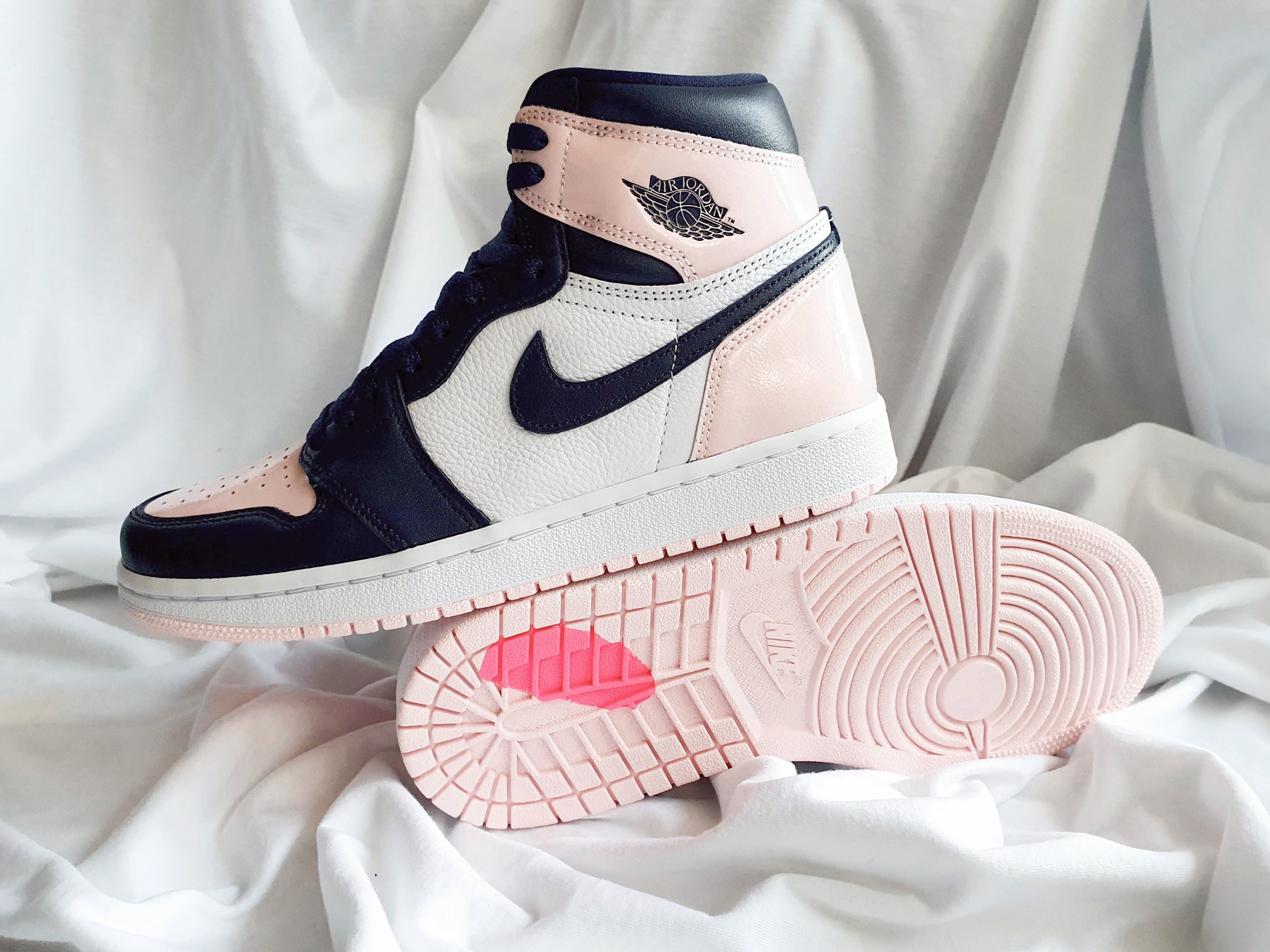 (W) Jordan 1 Retro High OG Atmosphere 착용 스타일