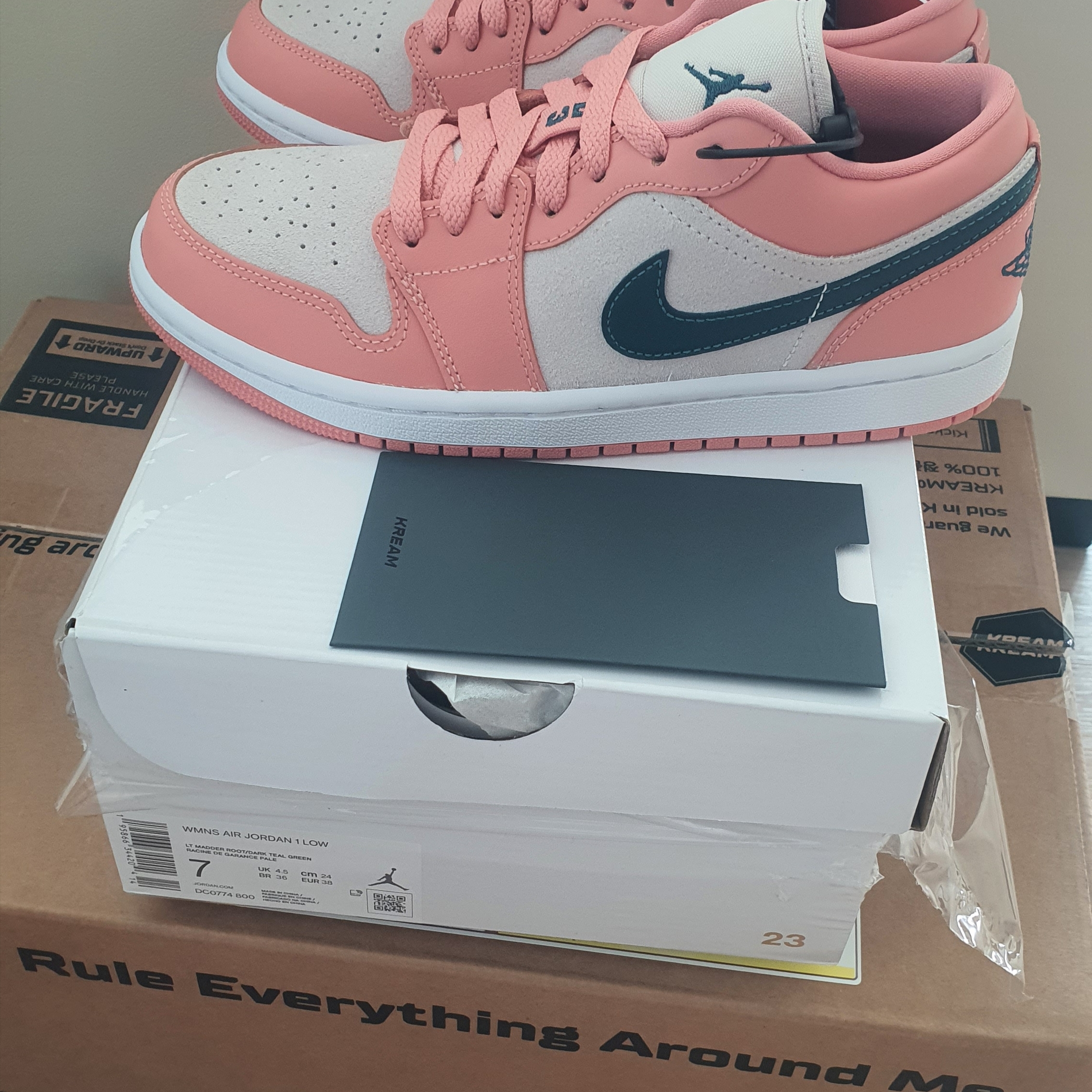 (W) Jordan 1 Low Light Madder Root 착용 스타일
