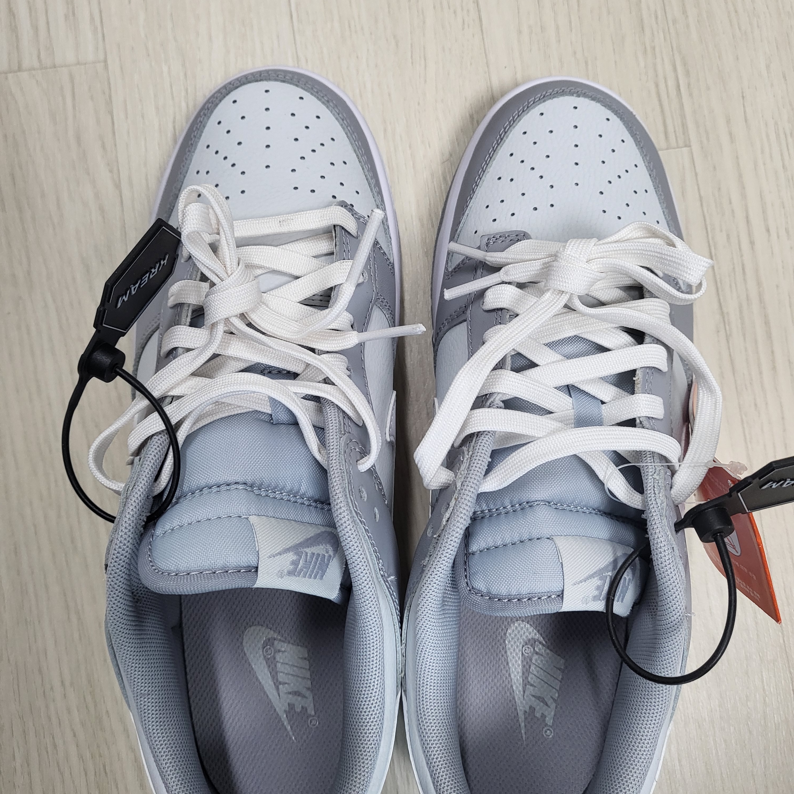 Nike Dunk Low Retro Wolf Grey 착용 스타일 - 1