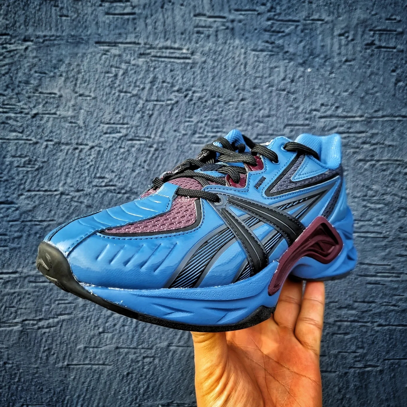 Asics HN2-S Protoblast Azure 착용 스타일 - 2