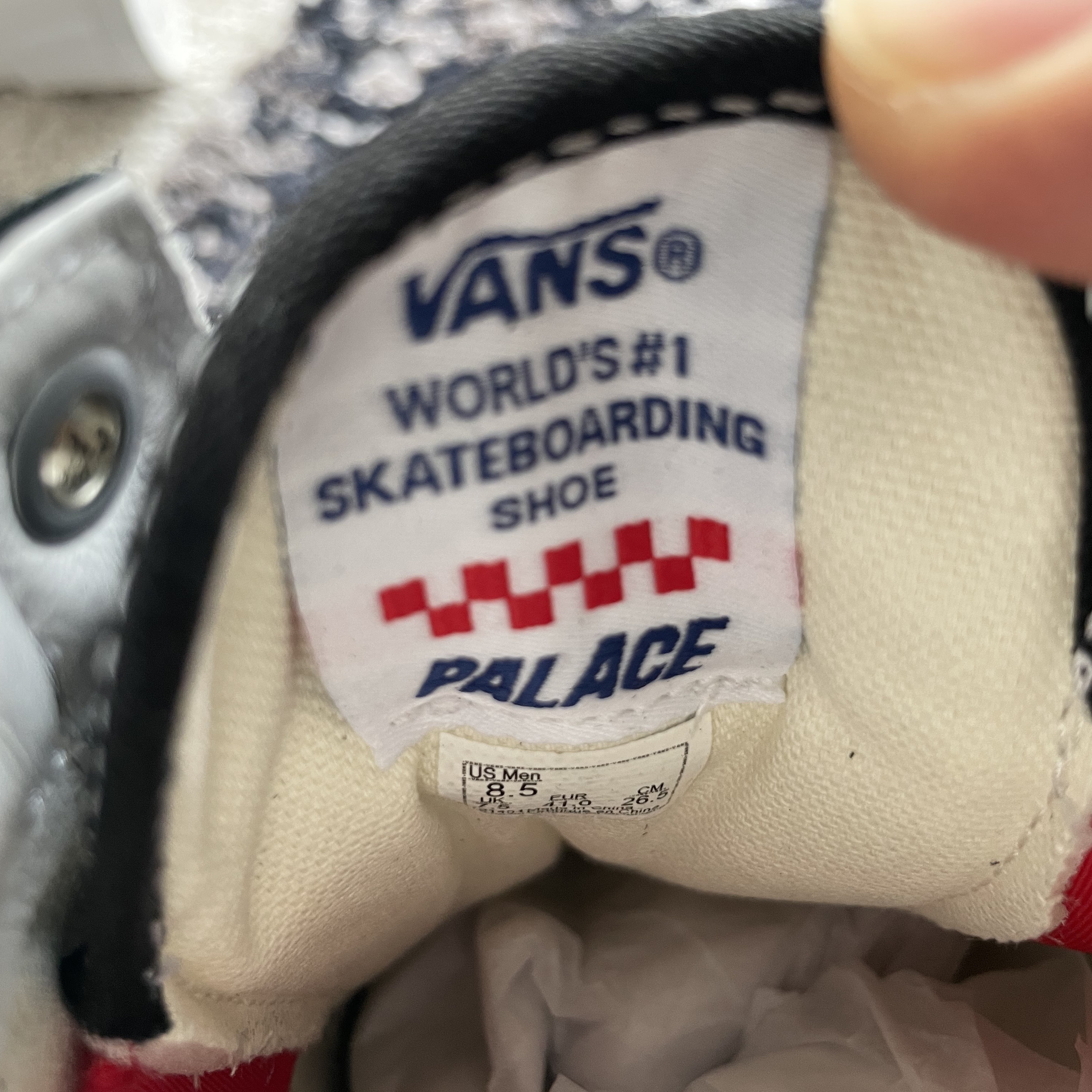 Vans x Palace Skate Old Skool Black White 착용 스타일 - 3