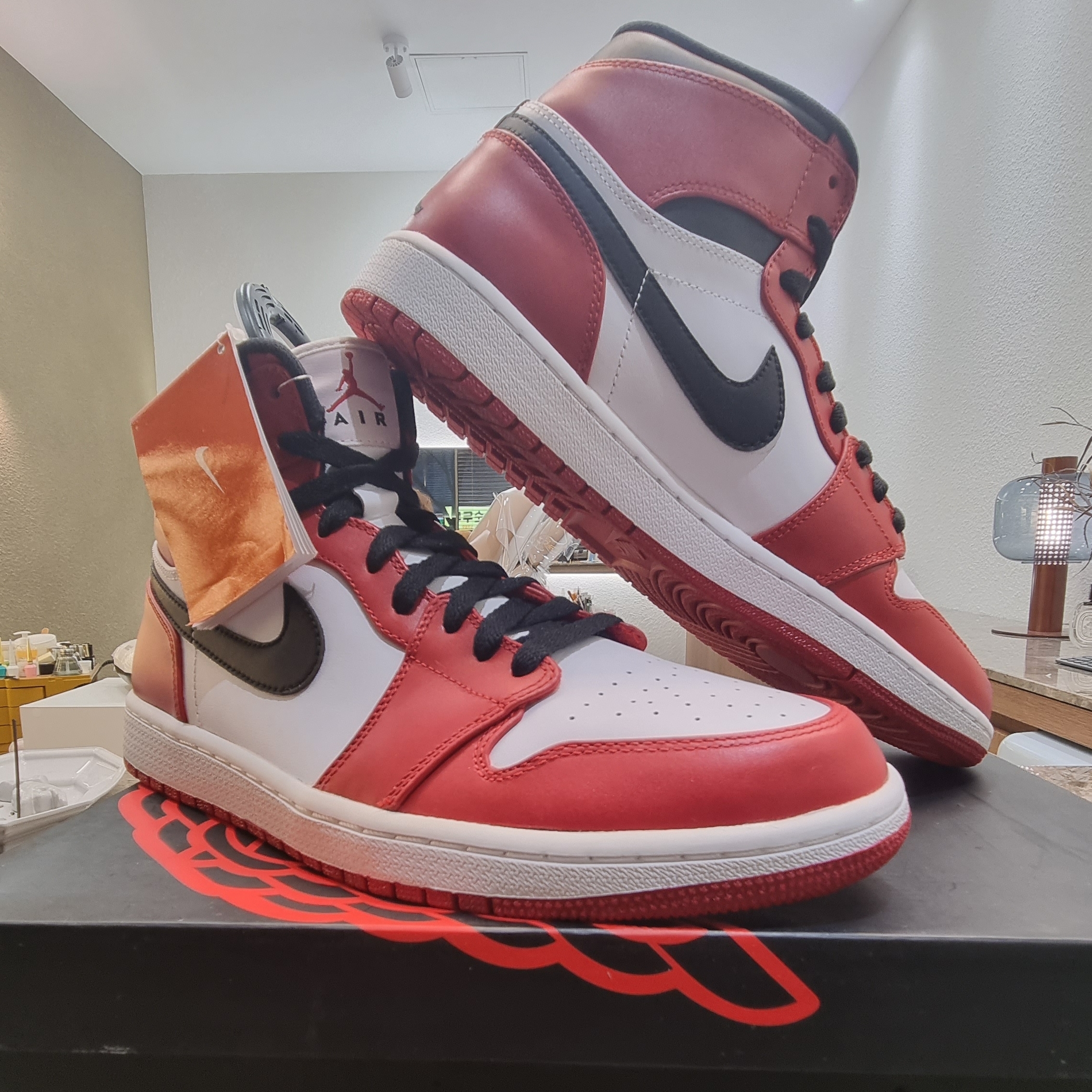 Jordan 1 Retro Chicago 2013, (GS) Jordan 1 Retro High OG Chicago 2013 착용 스타일 - 1