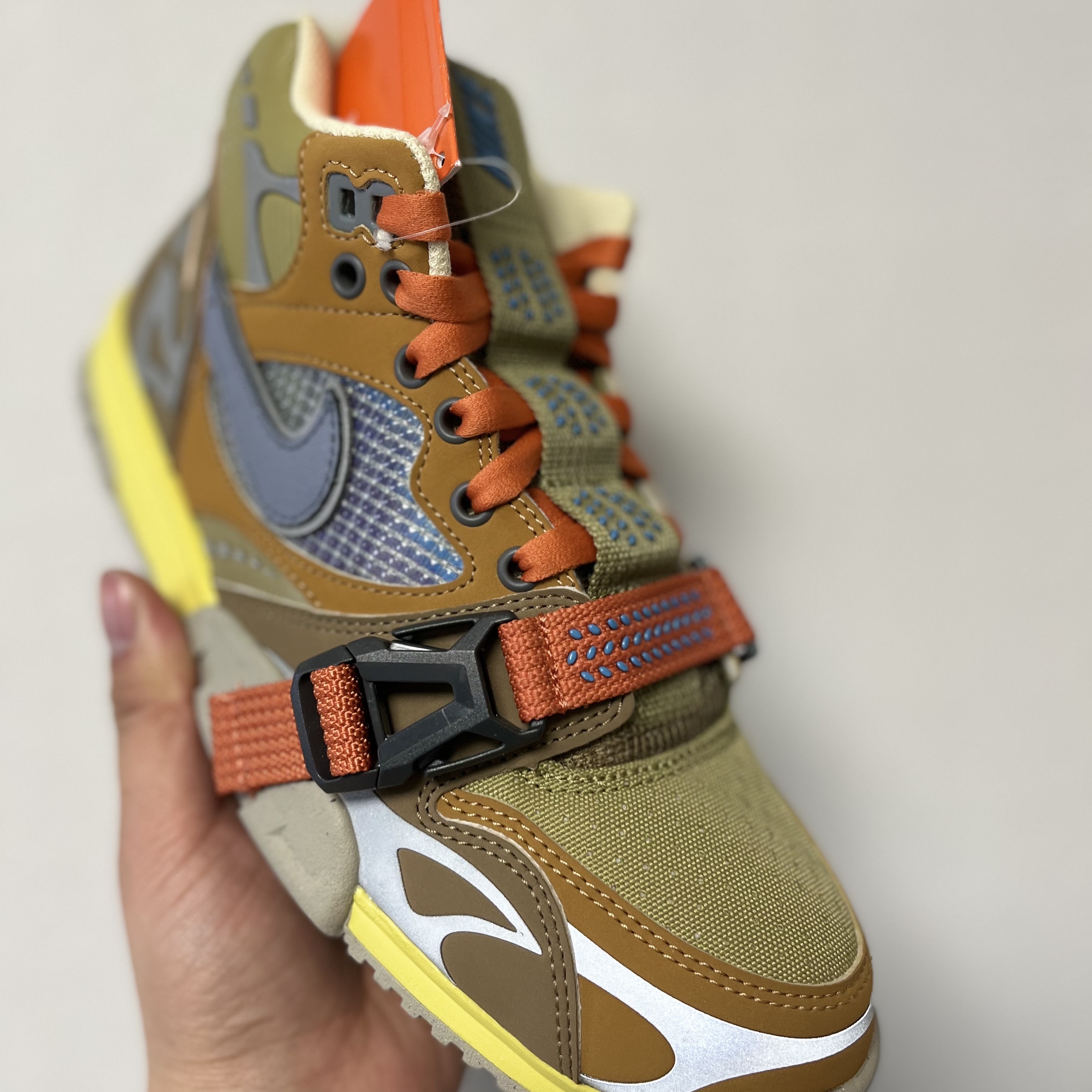Nike Air Trainer 1 SP Coriander 착용 스타일 - 2