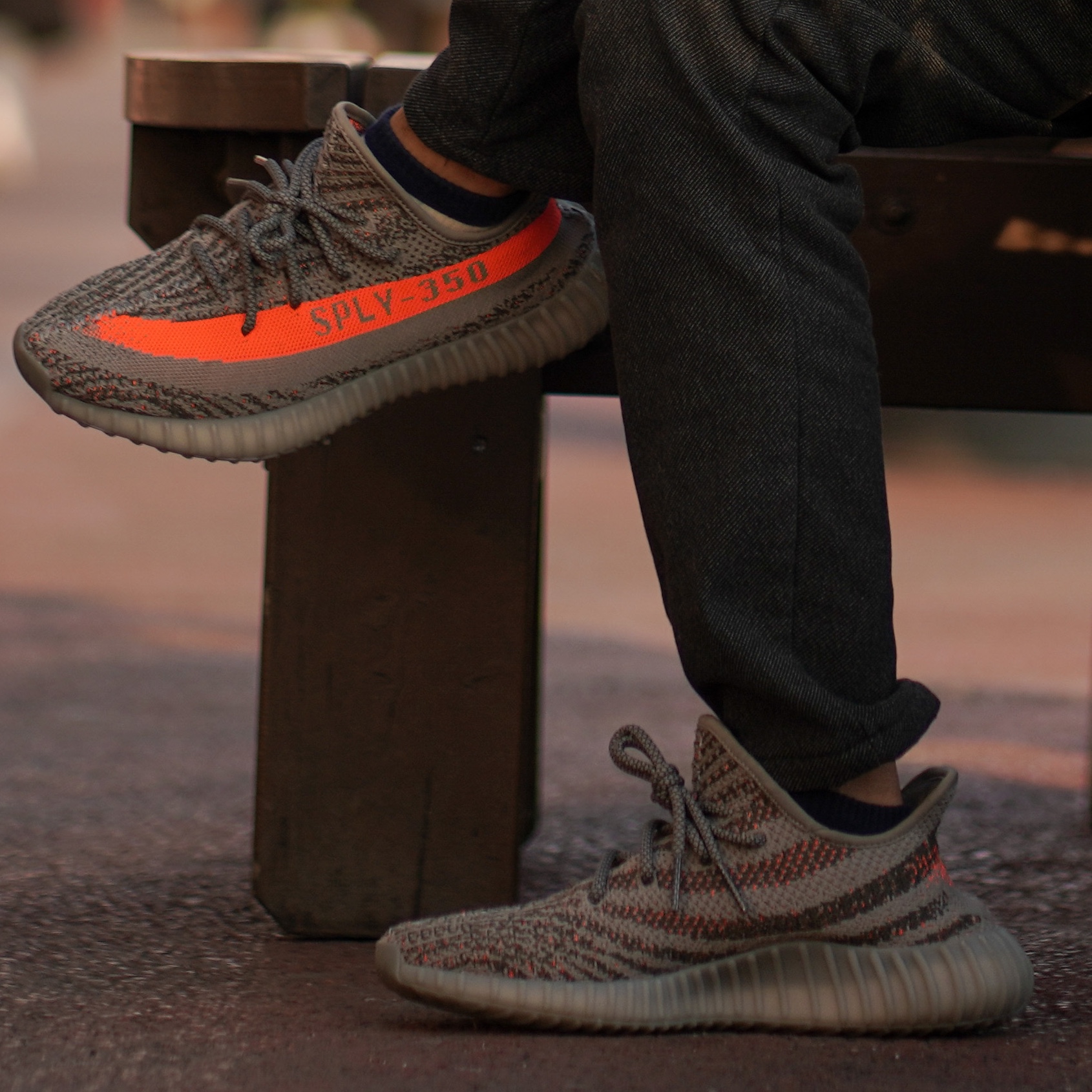 Adidas Yeezy Boost 350 V2 Beluga - Reflective 착용 스타일