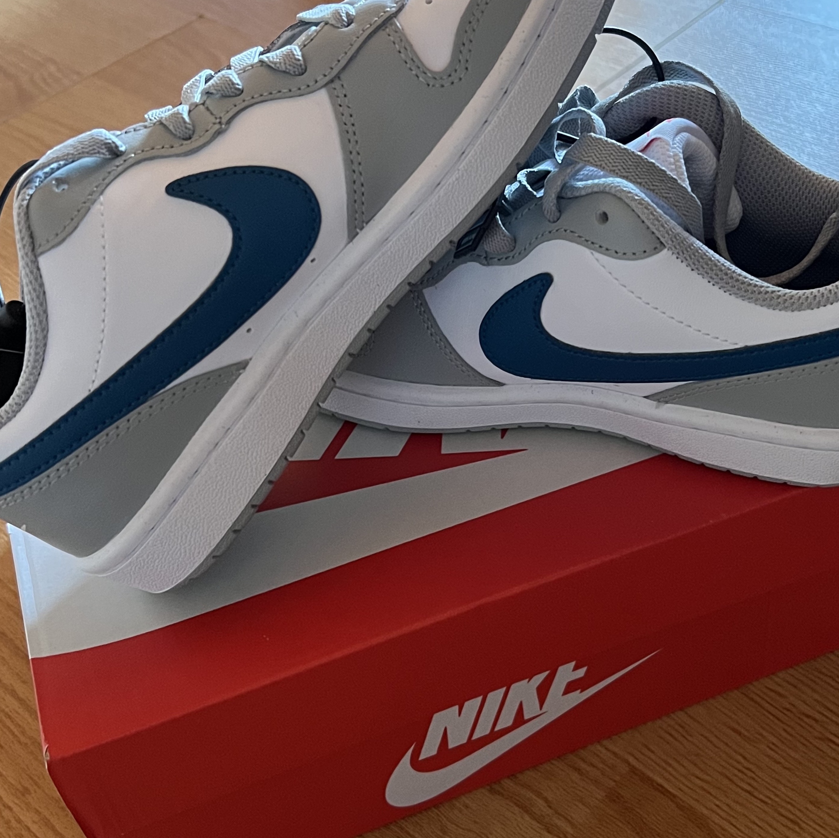 (GS) Nike Court Borough Low 2 Light Smoke Grey 착용 스타일