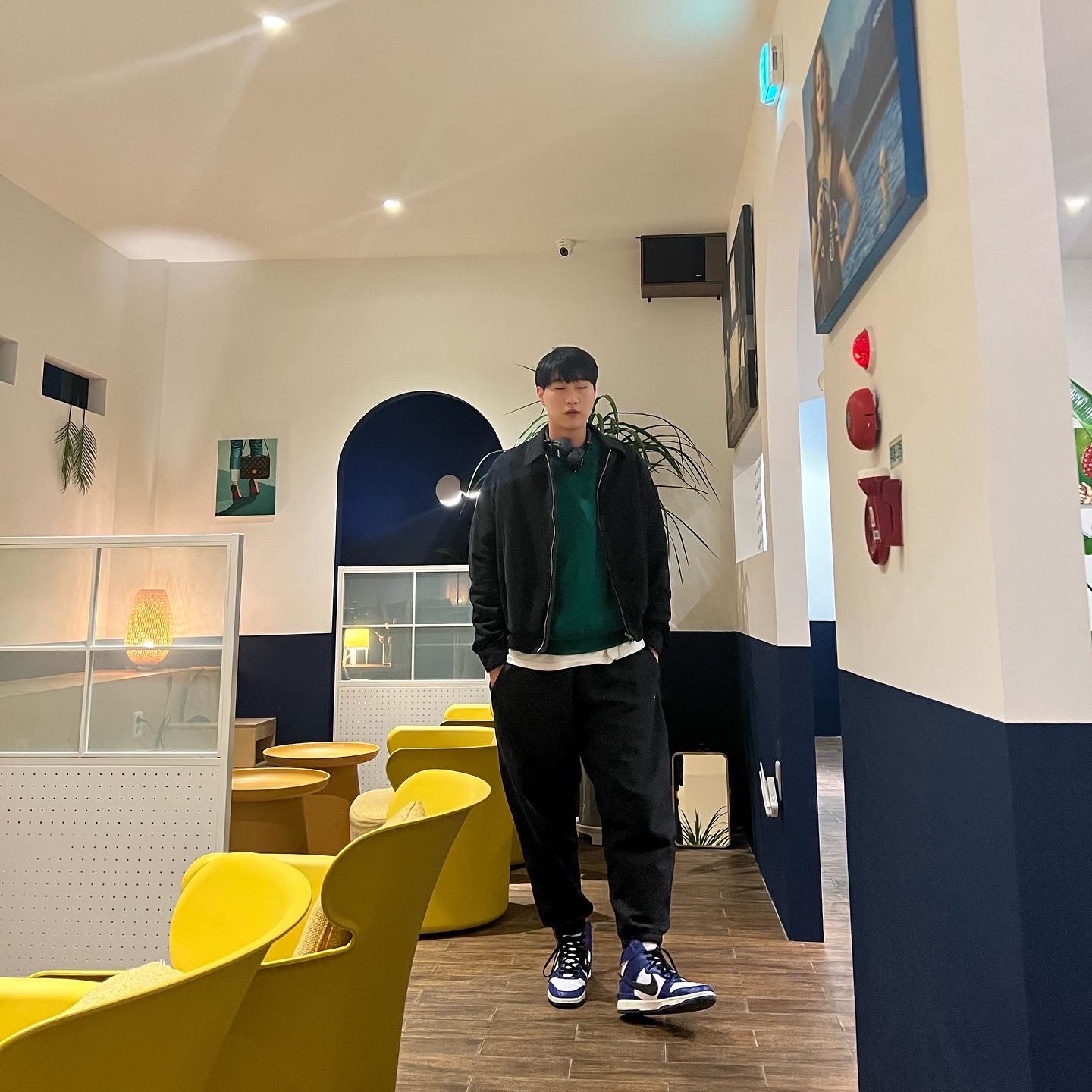 Nike x Ambush Dunk High Deep Royal Blue, Nike NRG Solo Swoosh Fleece Pants Black White - Asia 착용 스타일 - 2