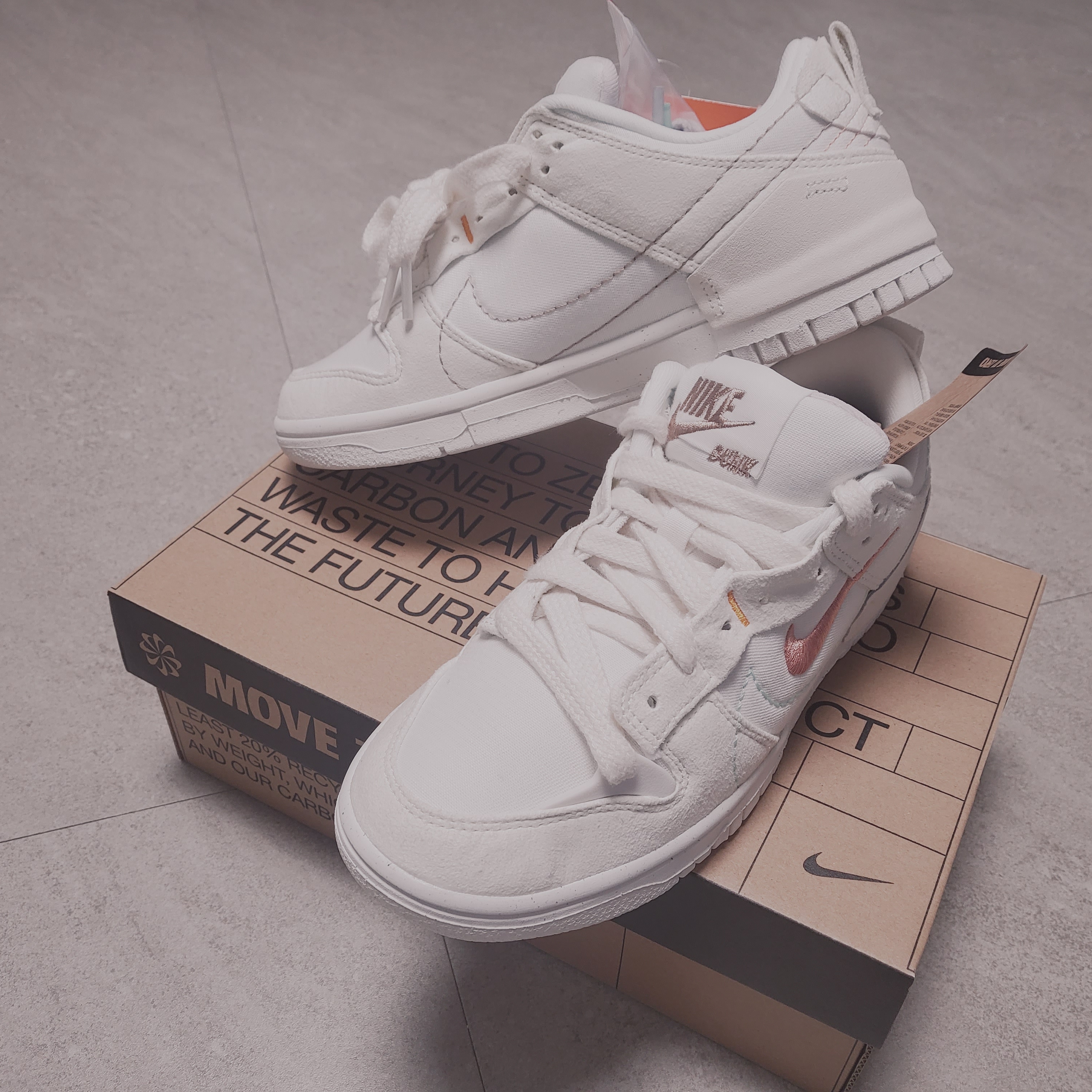 (W) Nike Dunk Low Disrupt 2 Pale Ivory Sail 착용 스타일 - 4