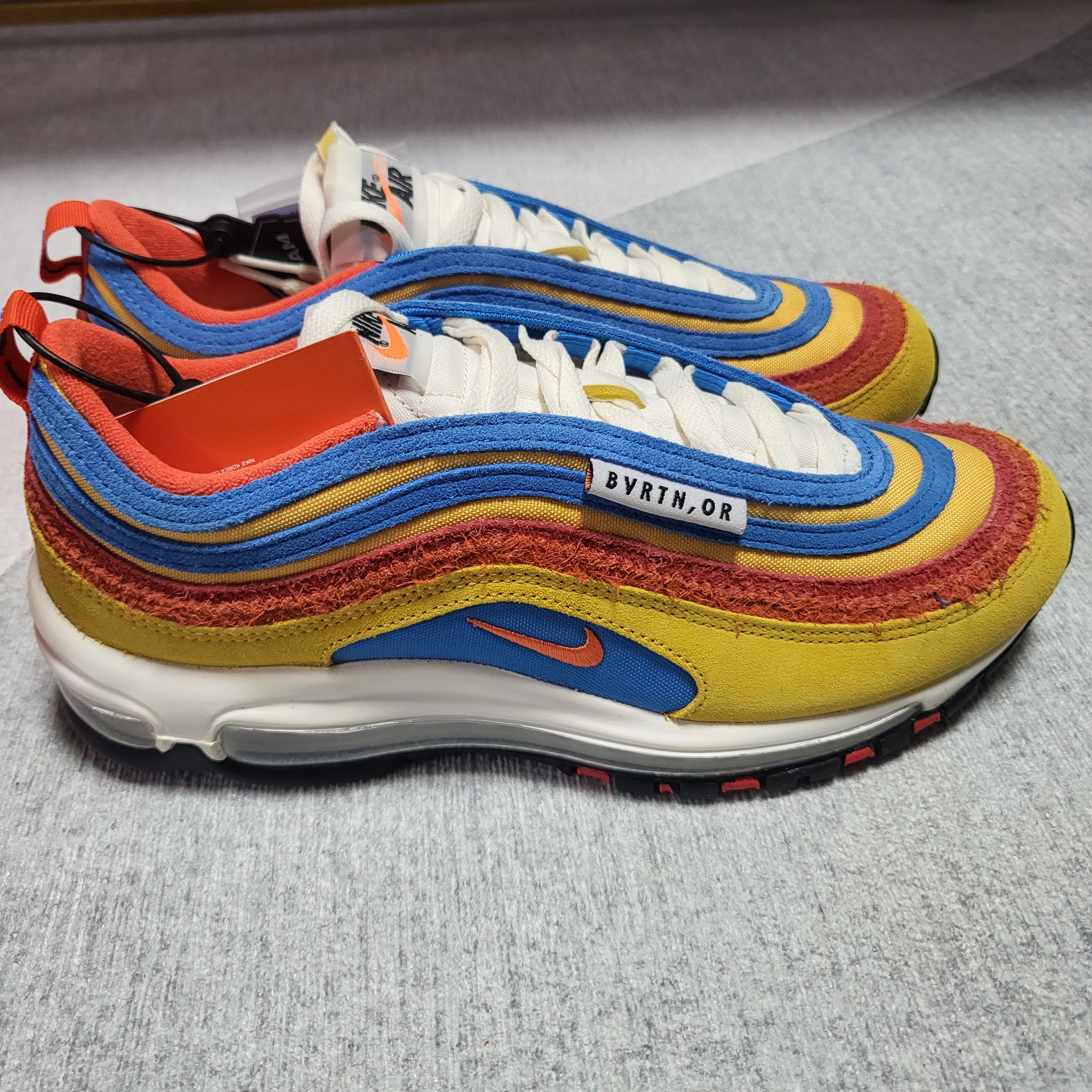 Nike Air Max 97 SE Air Max Running Club Pollen Orange 착용 스타일 - 4