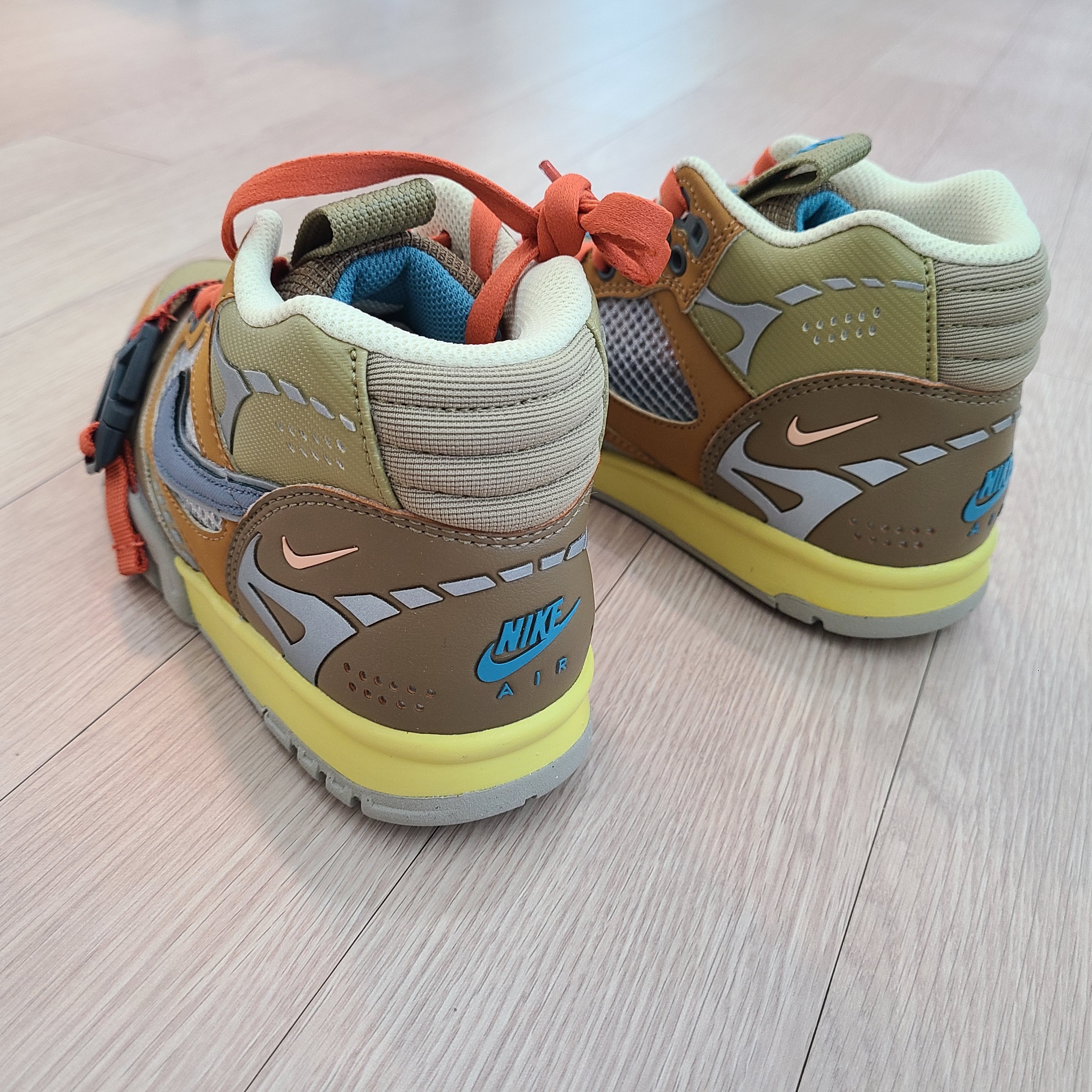 Nike Air Trainer 1 SP Coriander 착용 스타일 - 2