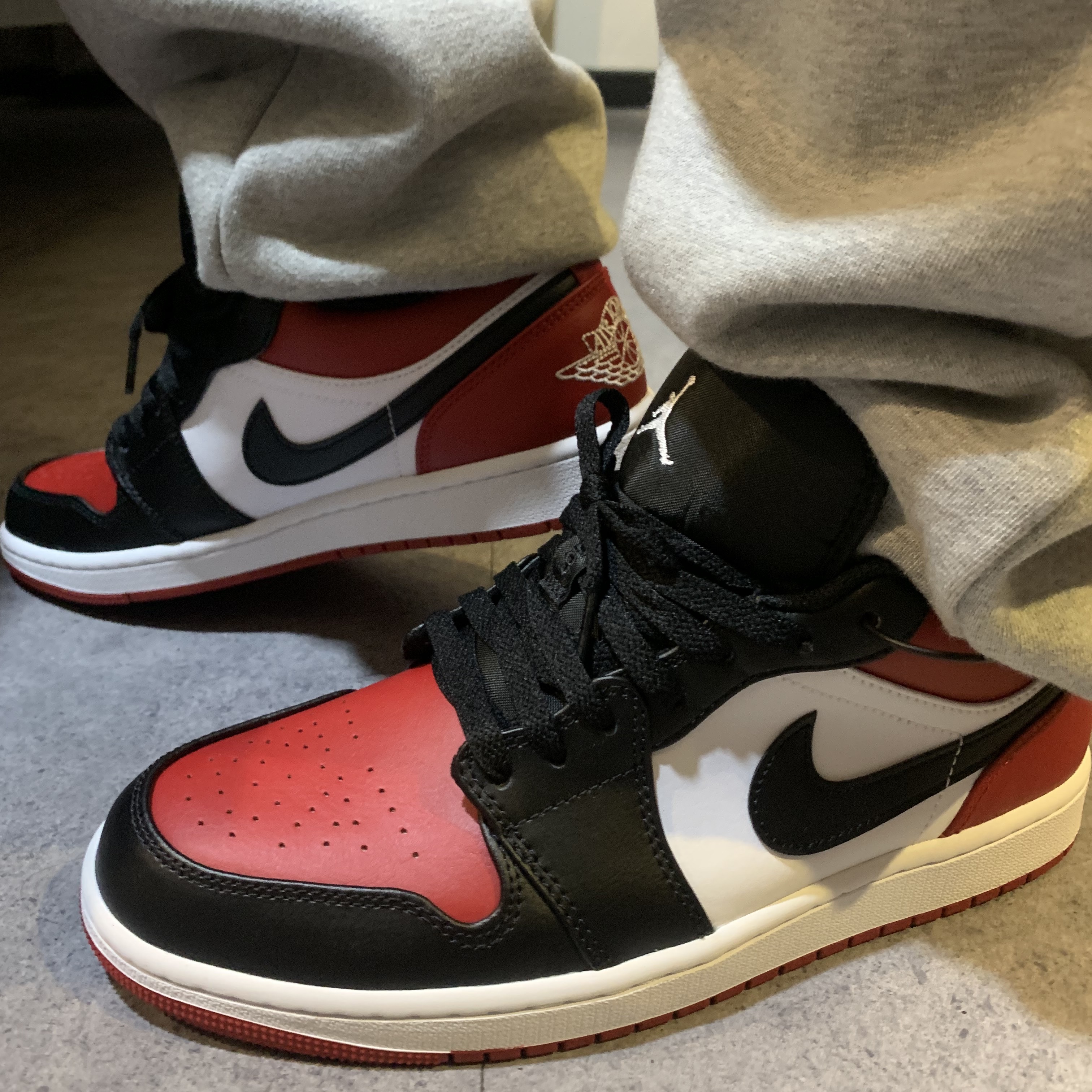 Jordan 1 Low Bred Toe, (GS) Jordan 1 Low Bred Toe 착용 스타일 - 1