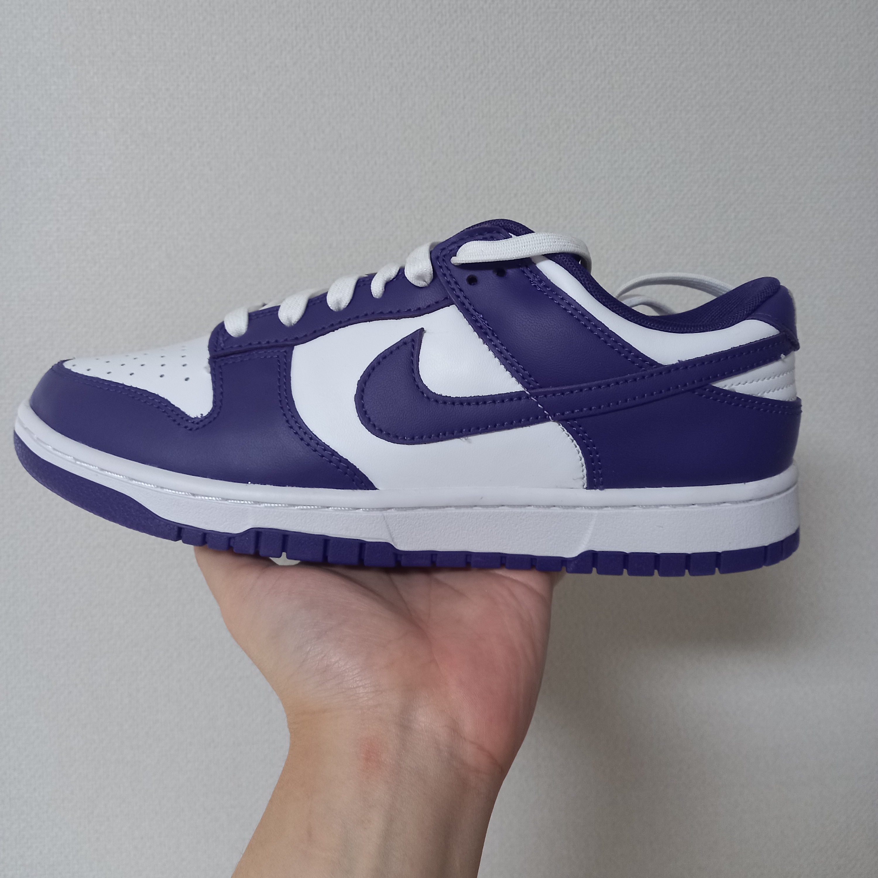 Nike Dunk Low Retro Championship Court Purple 착용 스타일
