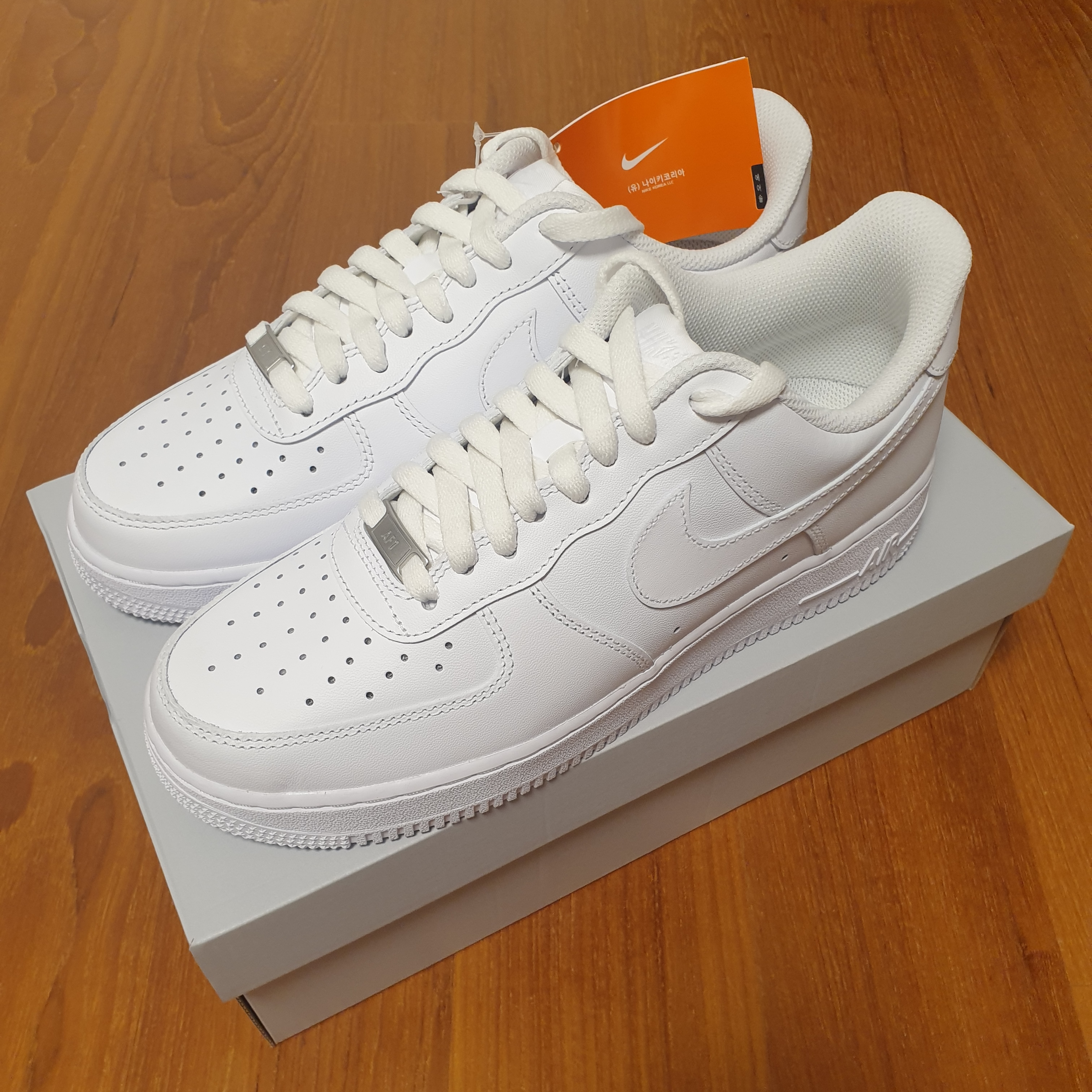 Nike Air Force 1 '07 Low White 착용 스타일 - 2