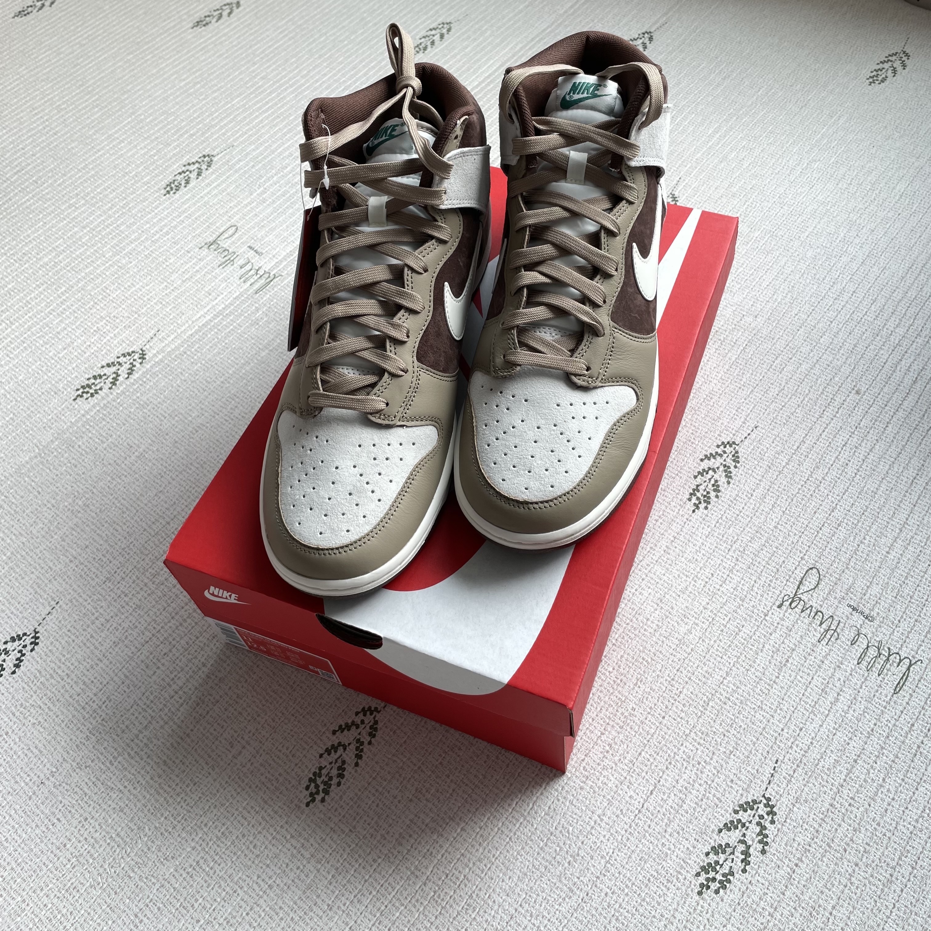 Nike Dunk High Retro PRM Light Chocolate 착용 스타일 - 3