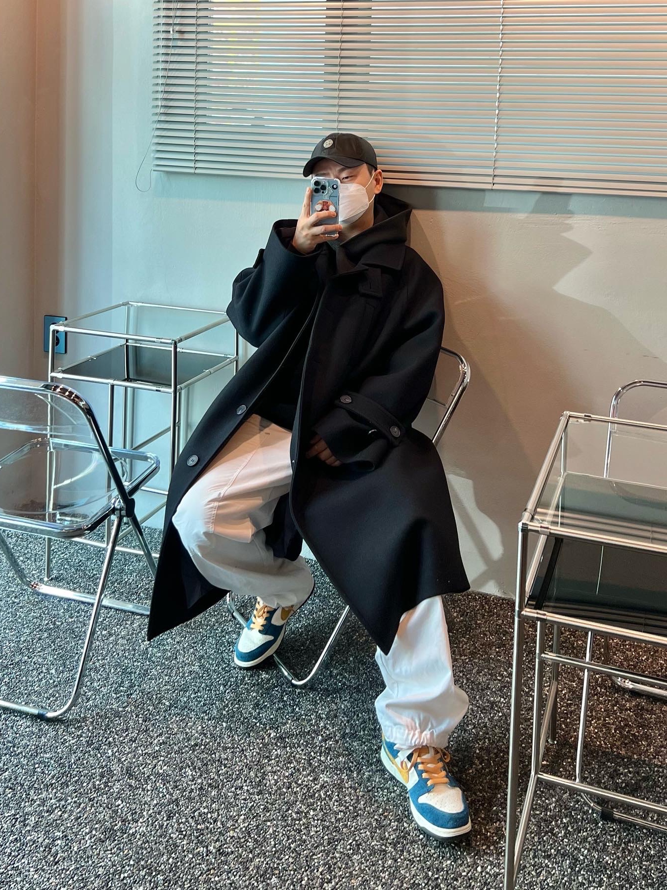 Supreme x Stone Island Painted Camo Nylon 6-Panel Black - 20FW, Nike x Off-White NRG Pants White 착용 스타일