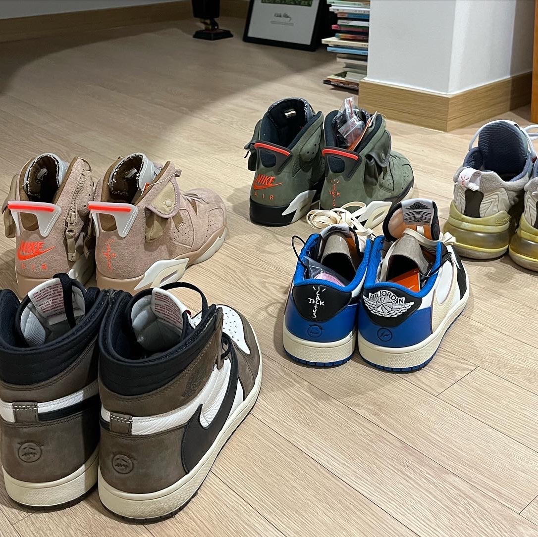 Jordan 1 x Travis Scott x Fragment Retro Low OG SP Military Blue 착용 스타일 - 3