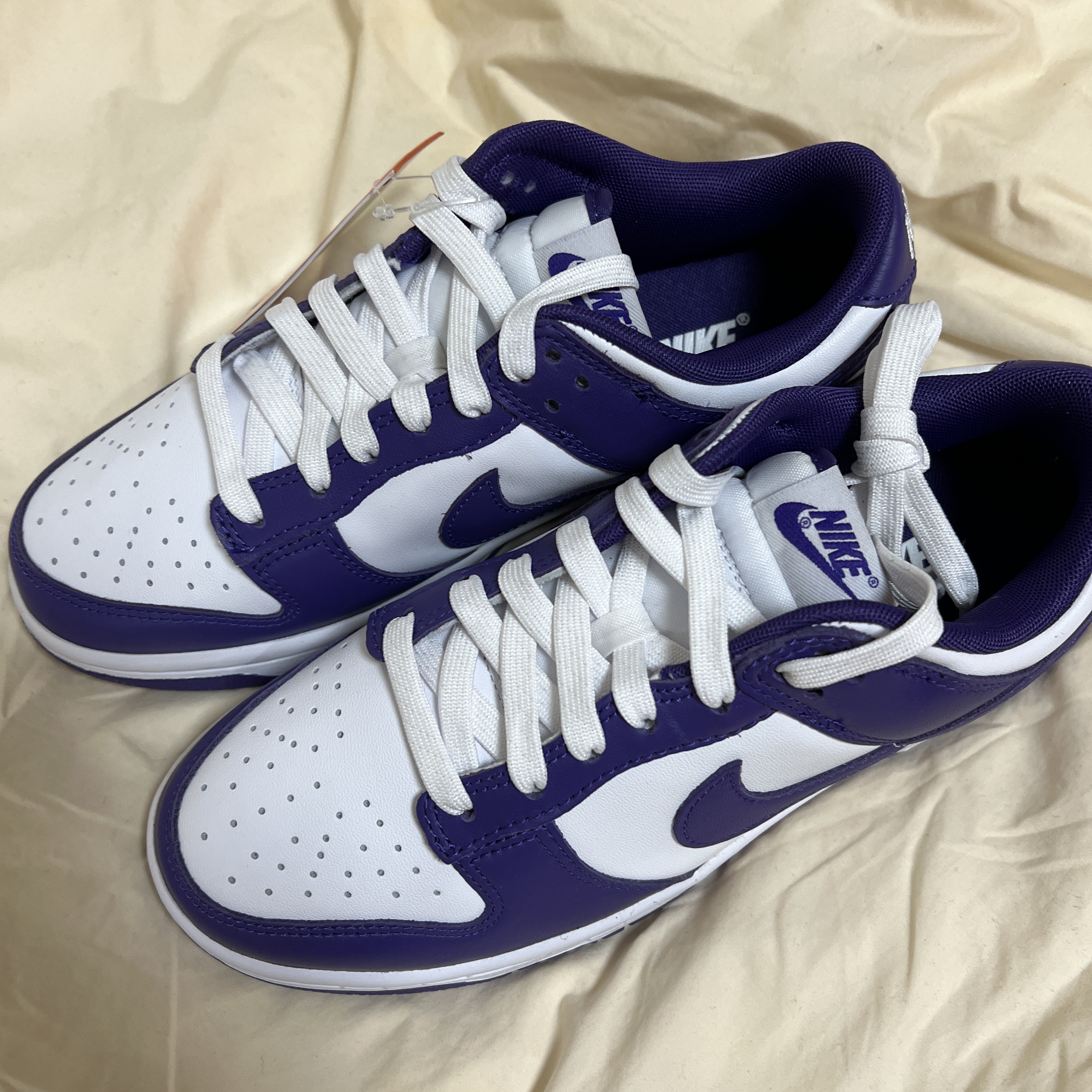 Nike Dunk Low Retro Championship Court Purple 착용 스타일 - 2