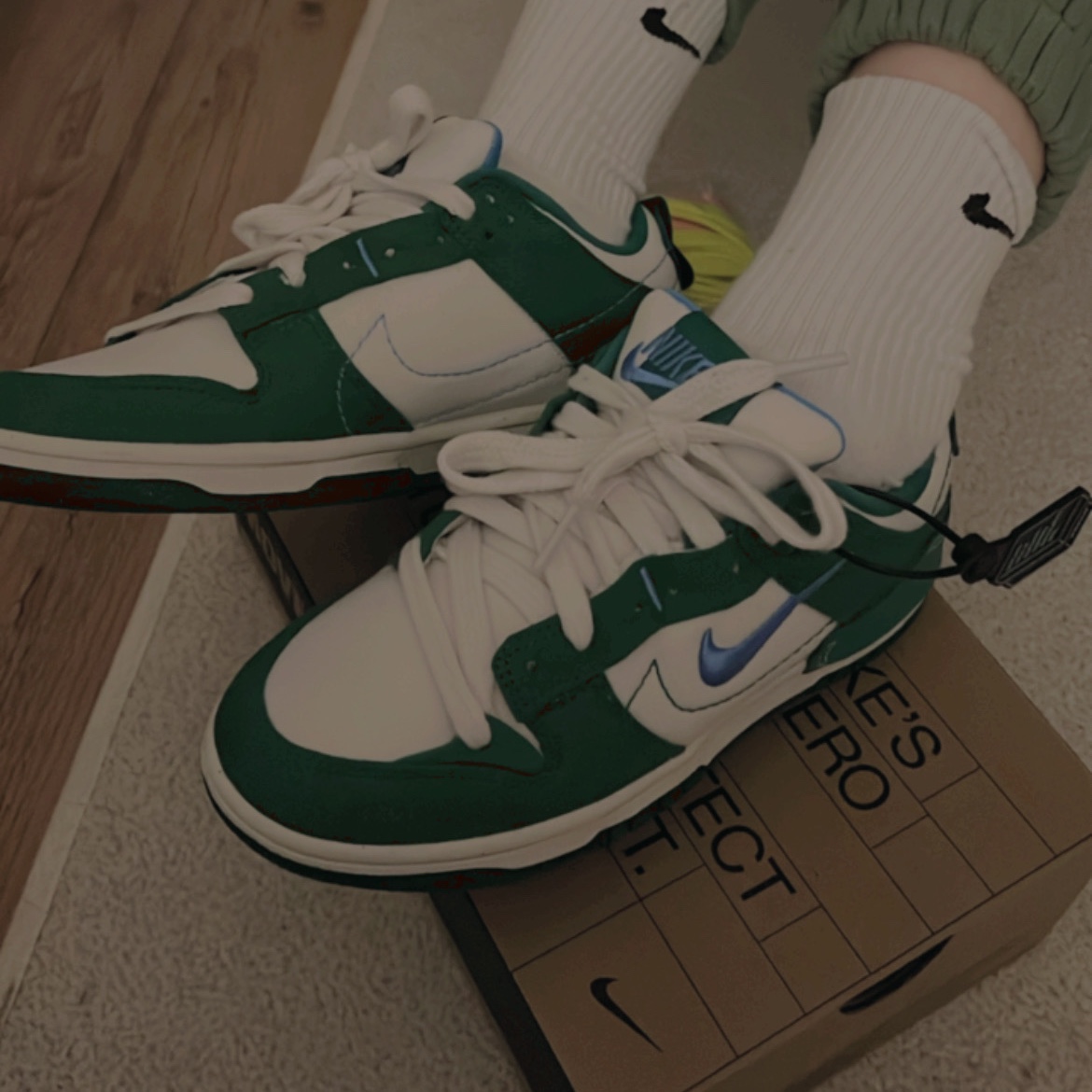 (W) Nike Dunk Low Disrupt 2 Phantom University Blue 착용 스타일 - 2