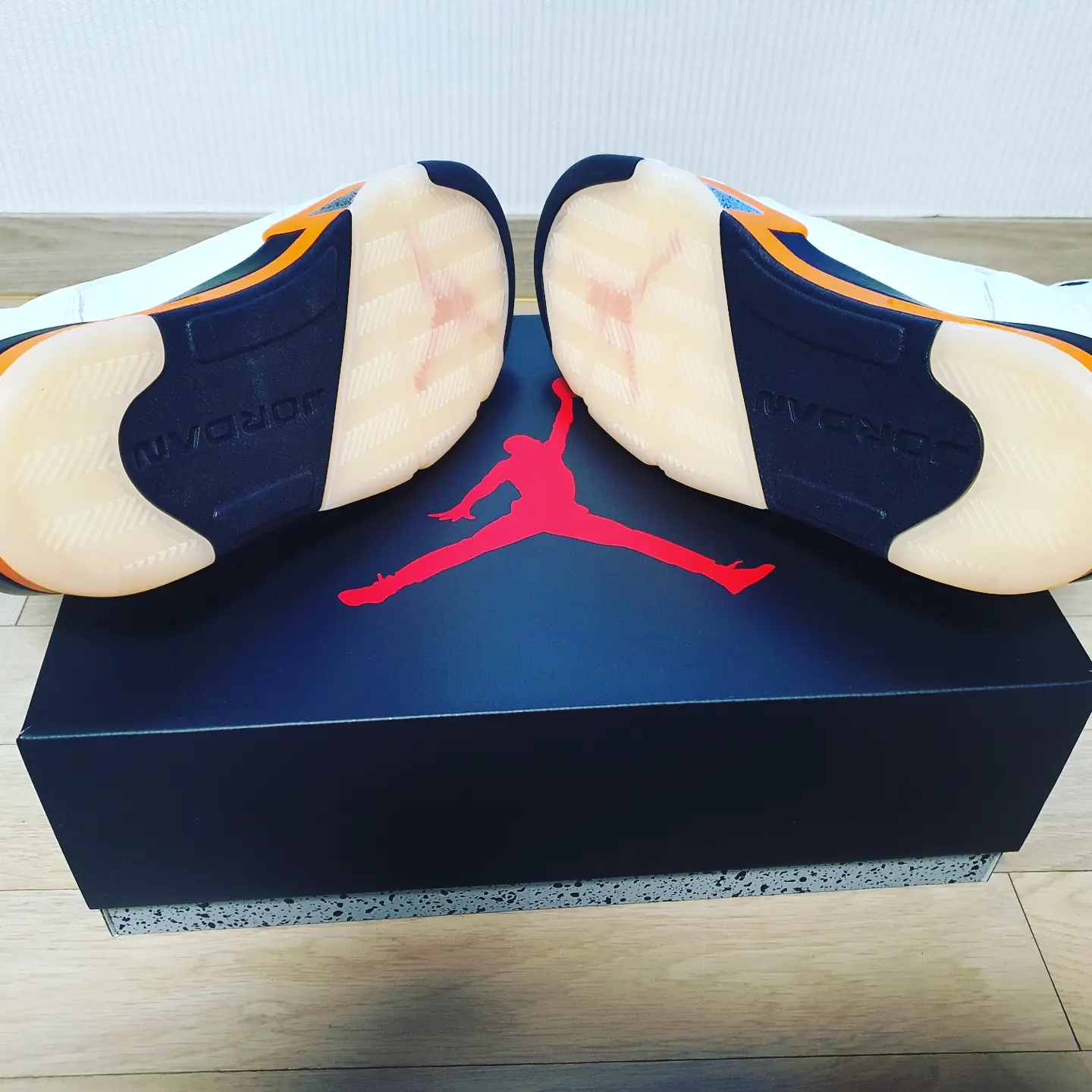 Jordan 5 Retro Orange Blaze 착용 스타일 - 4