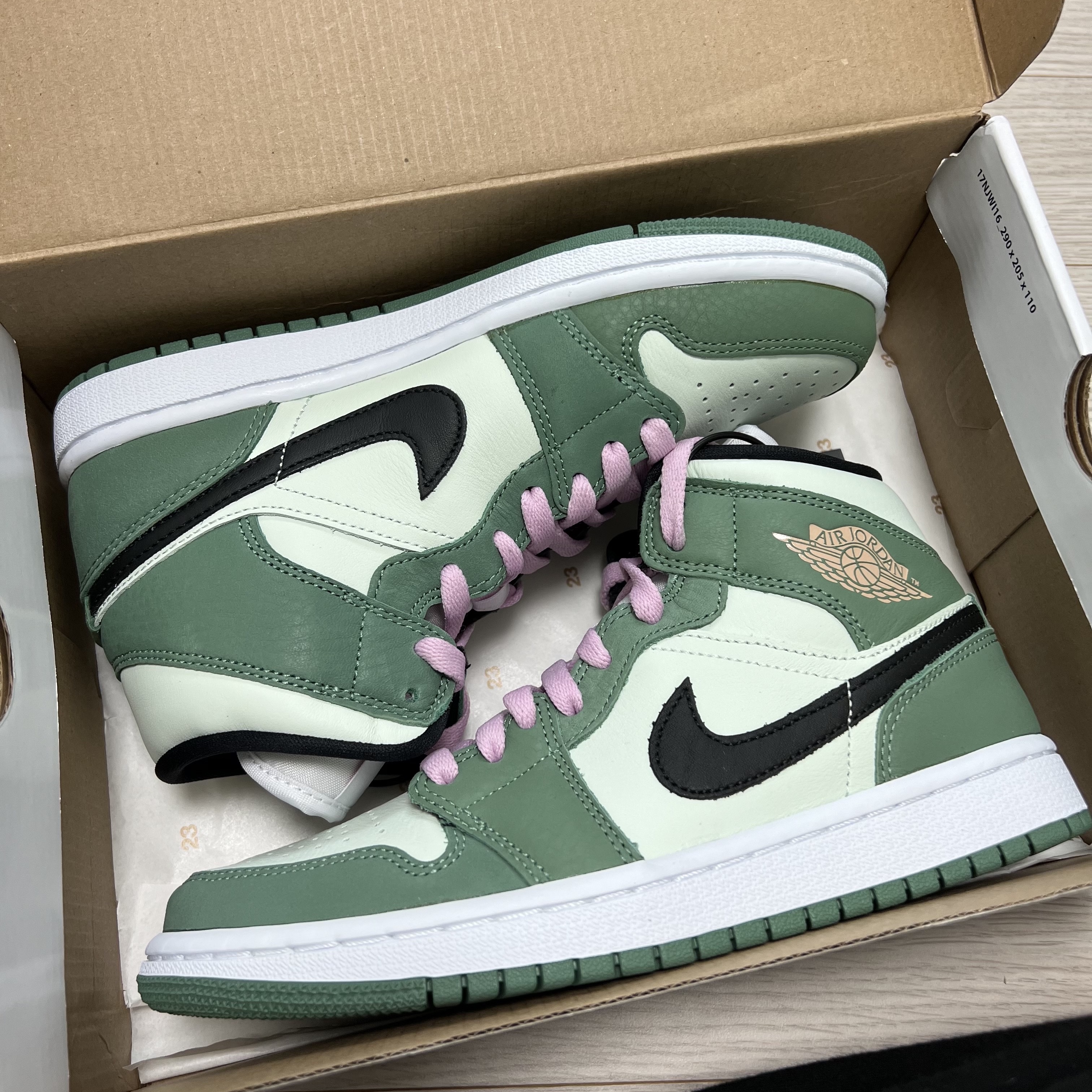 (W) Jordan 1 Mid SE Dutch Green 착용 스타일