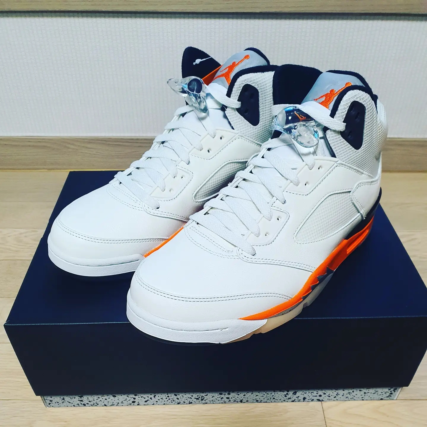 Jordan 5 Retro Orange Blaze 착용 스타일 - 1