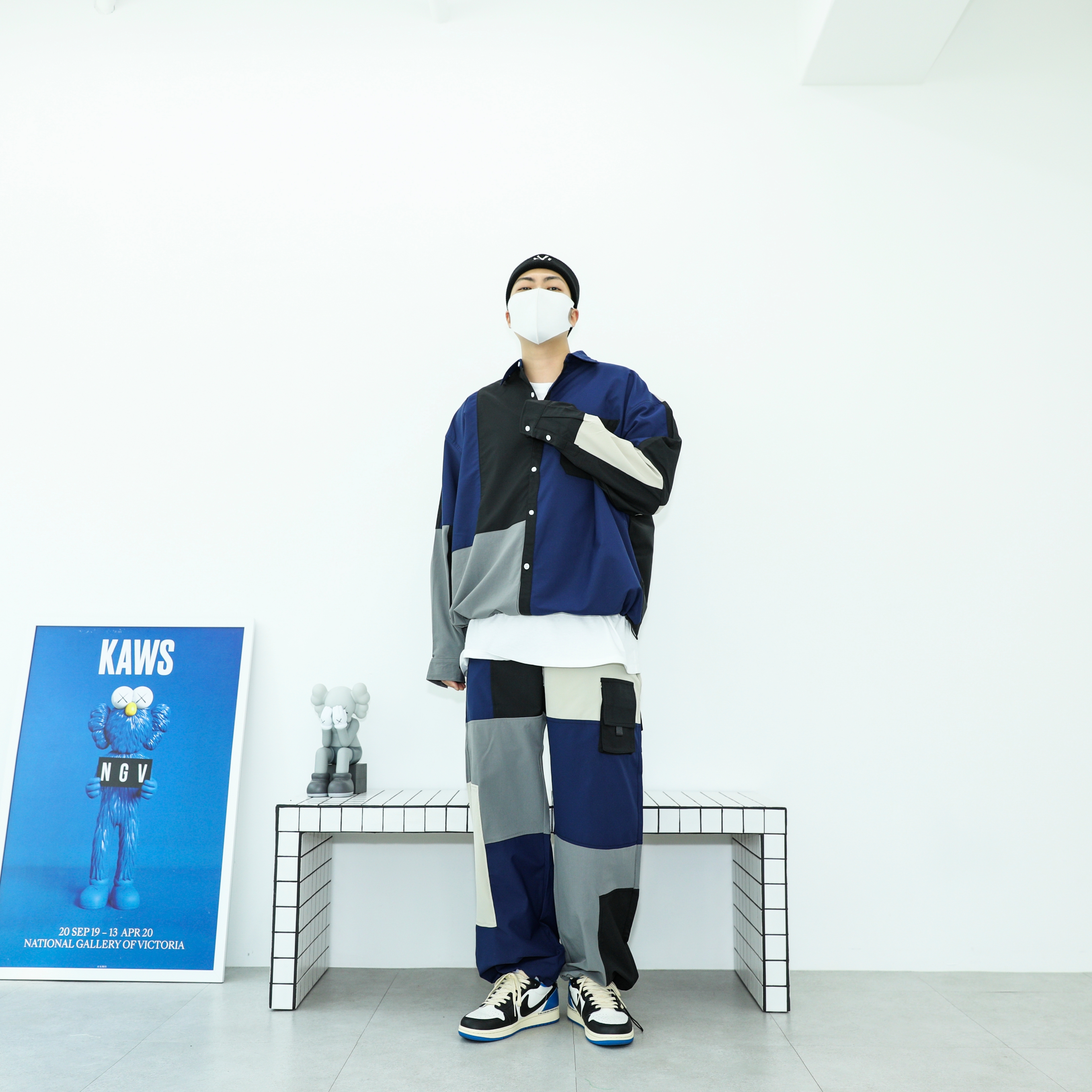 Jordan 1 x Travis Scott x Fragment Retro Low OG SP Military Blue 착용 스타일 - 3