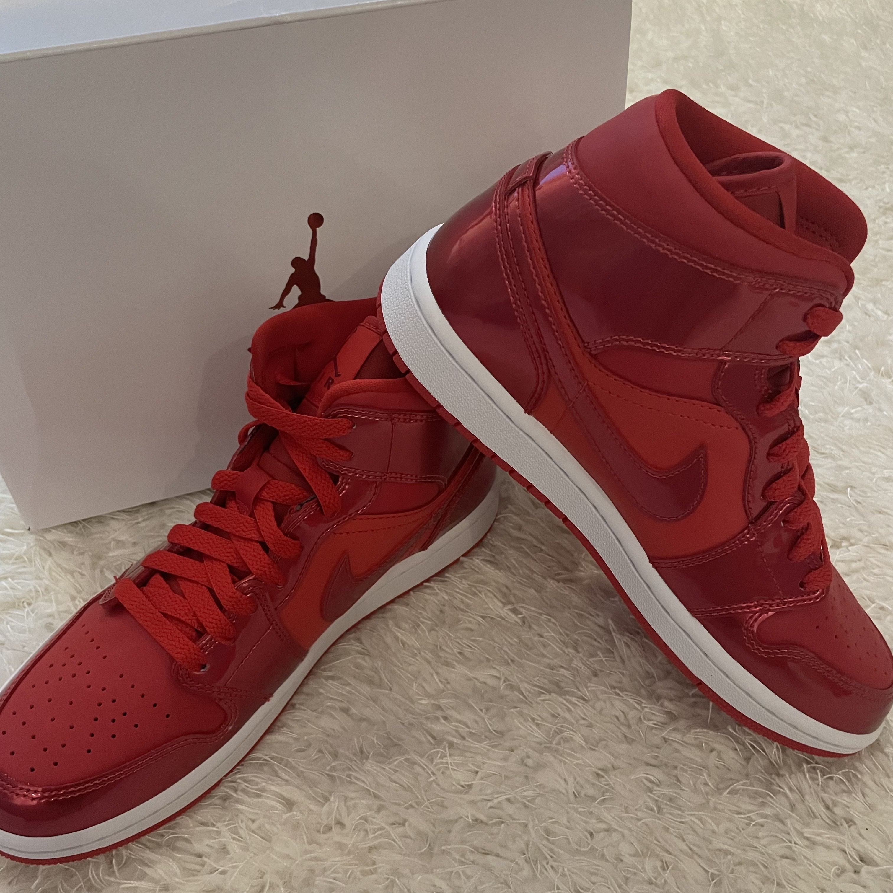(W) Jordan 1 Mid SE Pomegranate 착용 스타일
