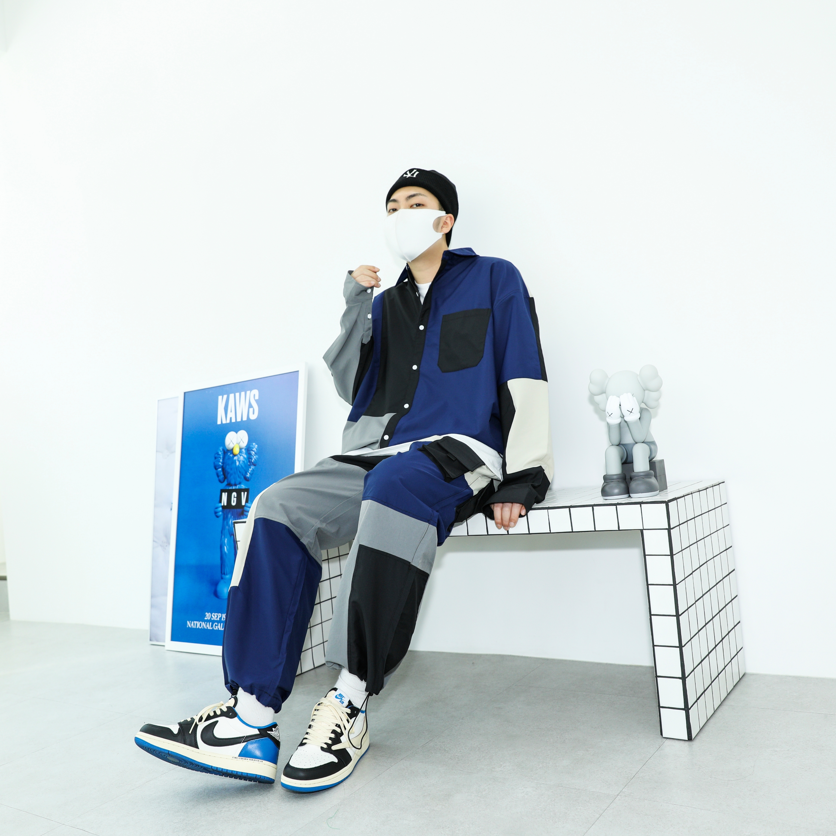 Jordan 1 x Travis Scott x Fragment Retro Low OG SP Military Blue 착용 스타일 - 2