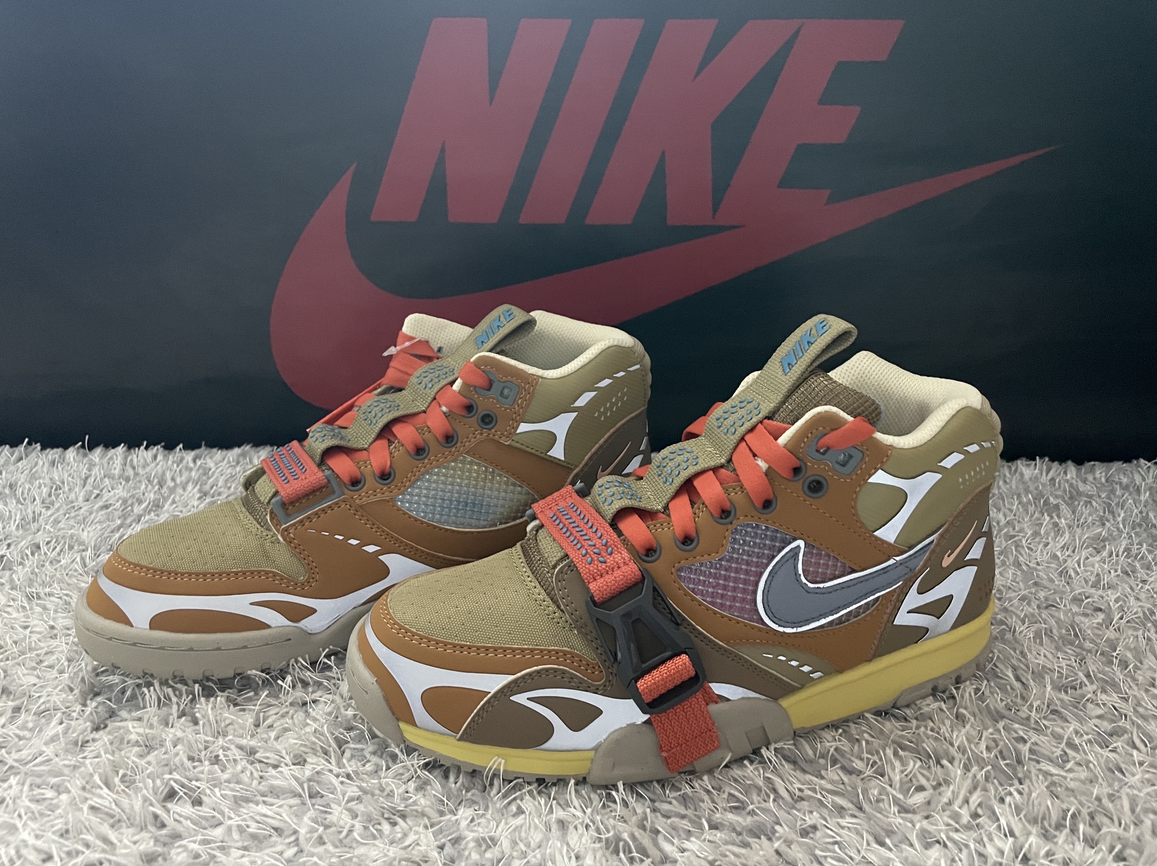 Nike Air Trainer 1 SP Coriander 착용 스타일 - 2