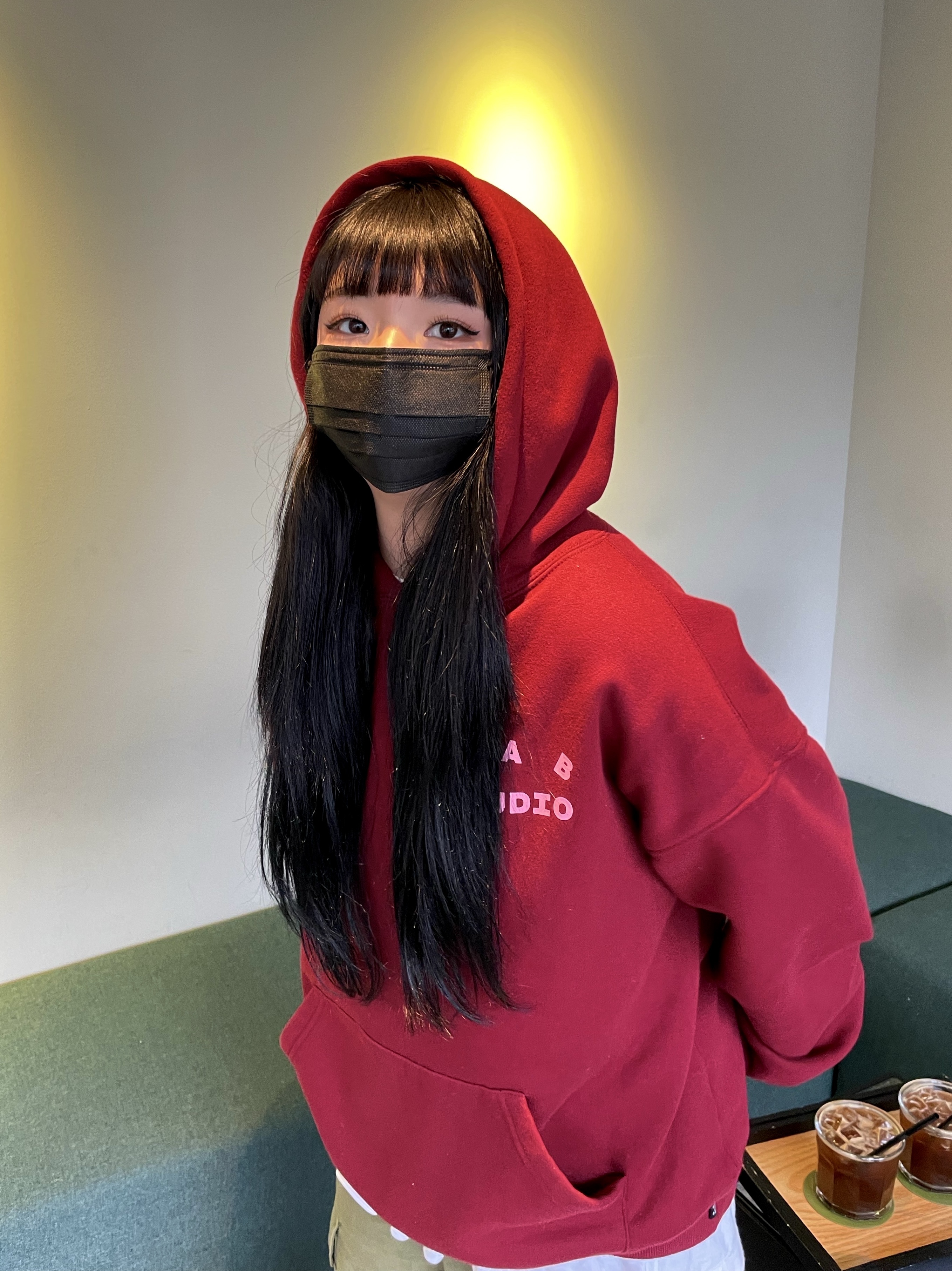 IAB Studio Hoodie Raspberry 착용 스타일 - 1