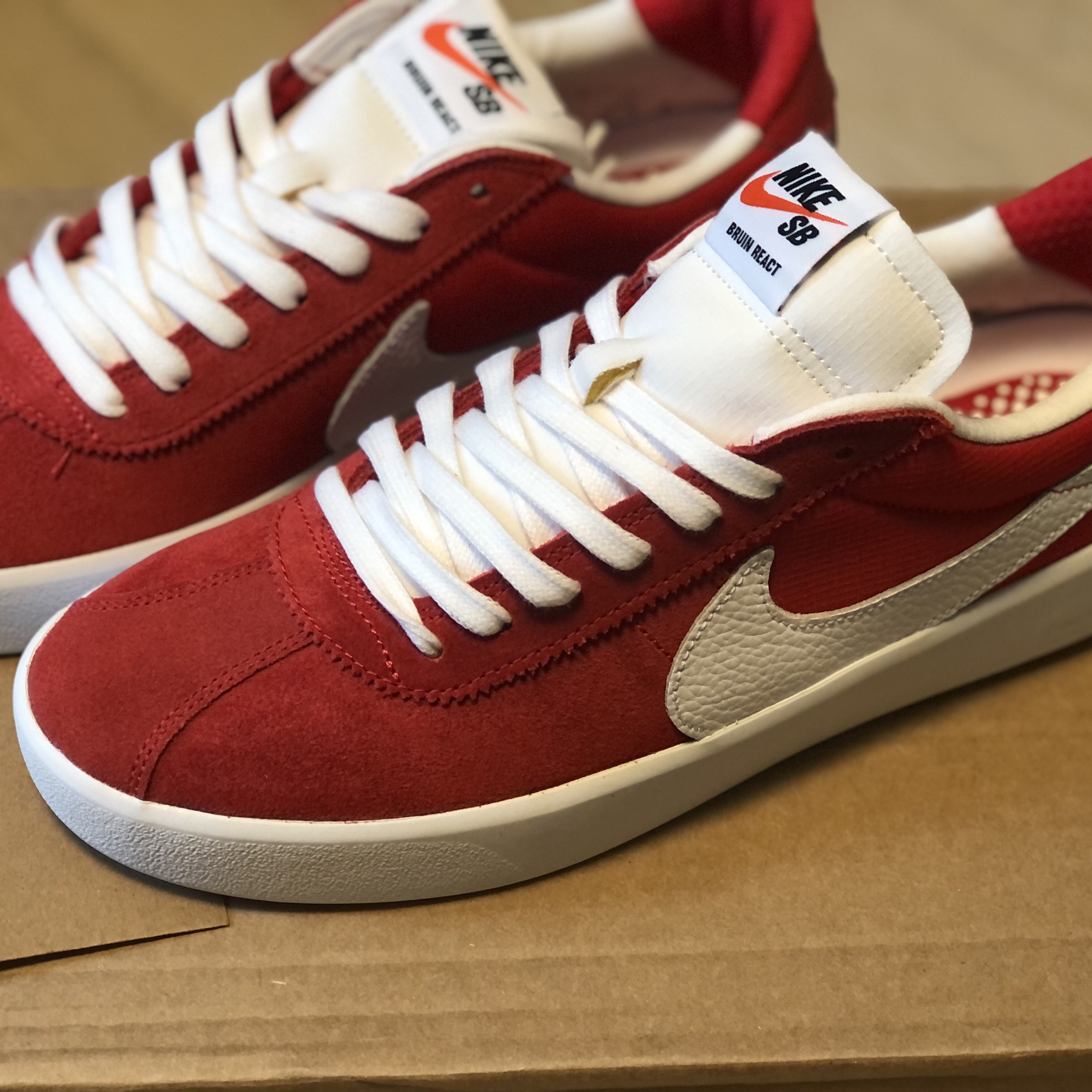 Nike SB Bruin React University Red, Nike SB Blazer Mid Red Suede 2017 착용 스타일 - 1