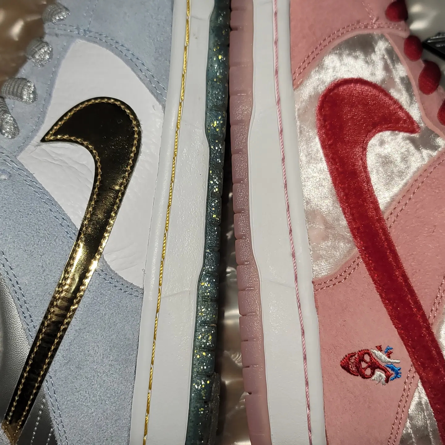 Nike x Sean Cliver SB Dunk Low Holiday Special, Nike x StrangeLove SB Dunk Low Pink (Regular Box) 착용 스타일 - 2