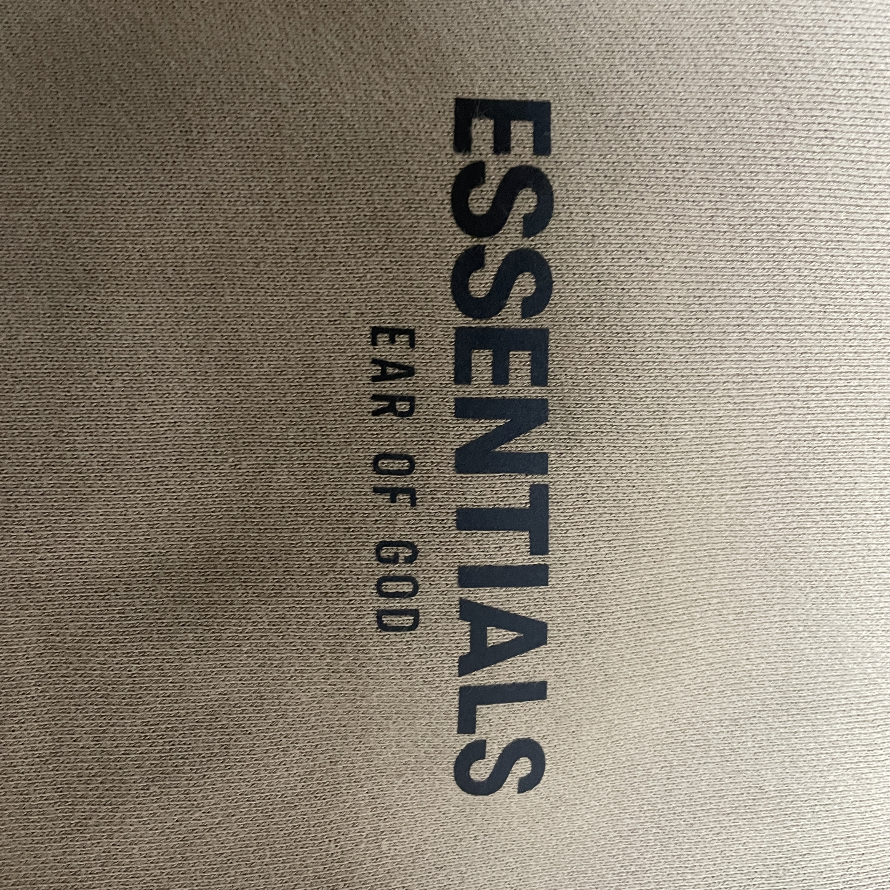 Essentials The Core Collection Pullover Crewneck Tan 착용 스타일 - 2