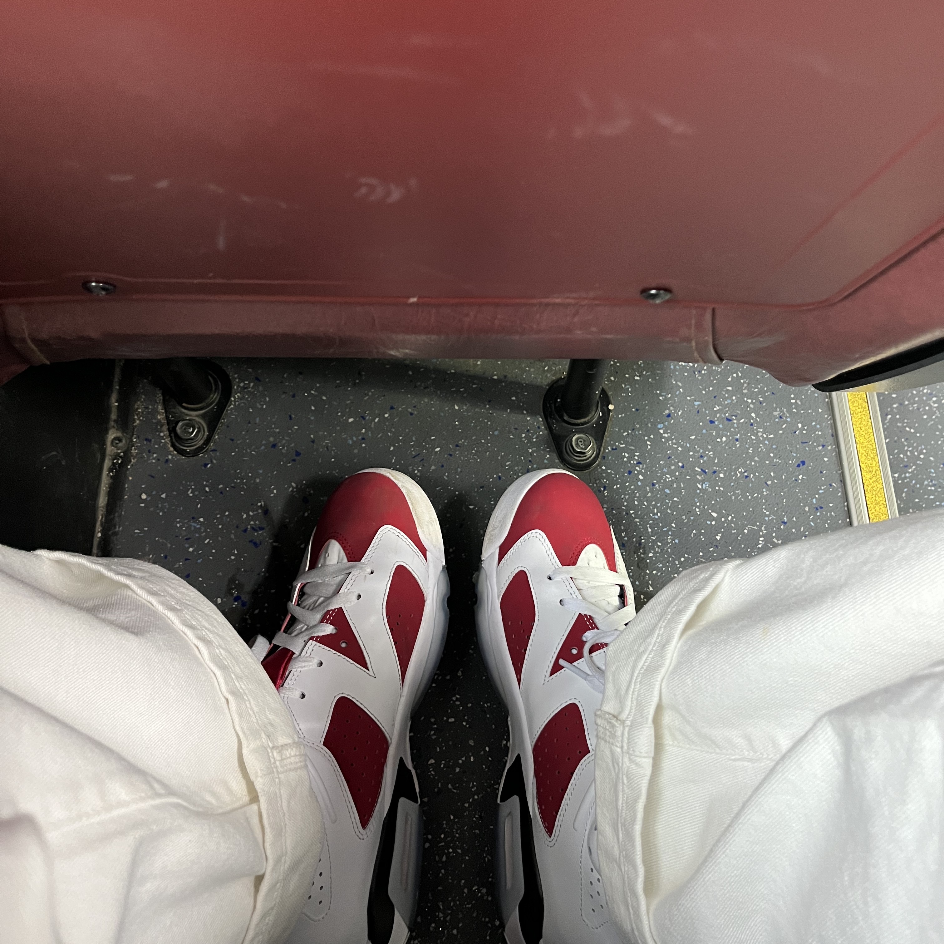 Jordan 6 Retro Carmine 2021 착용 스타일
