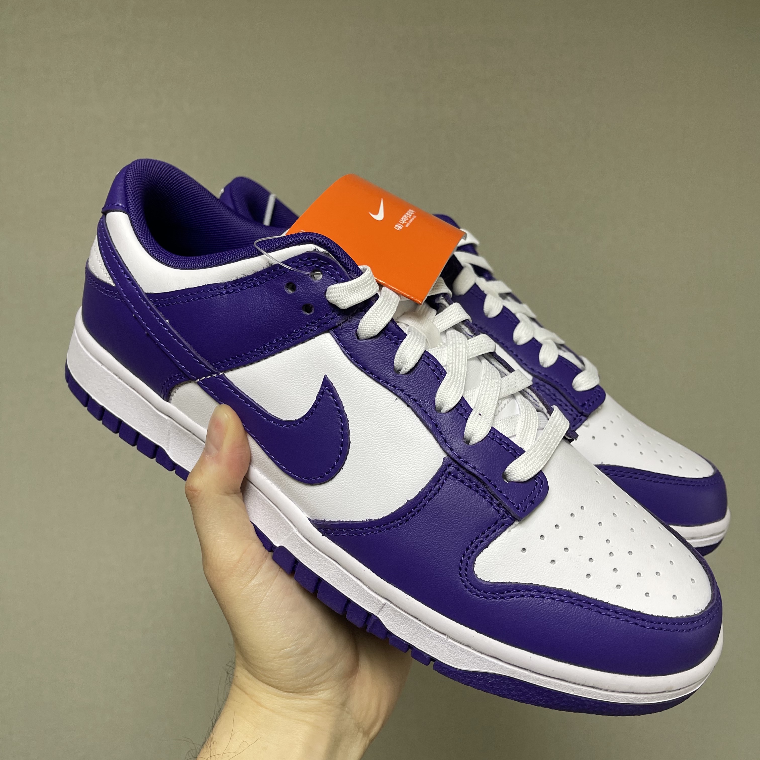 Nike Dunk Low Retro Championship Court Purple 착용 스타일 - 3