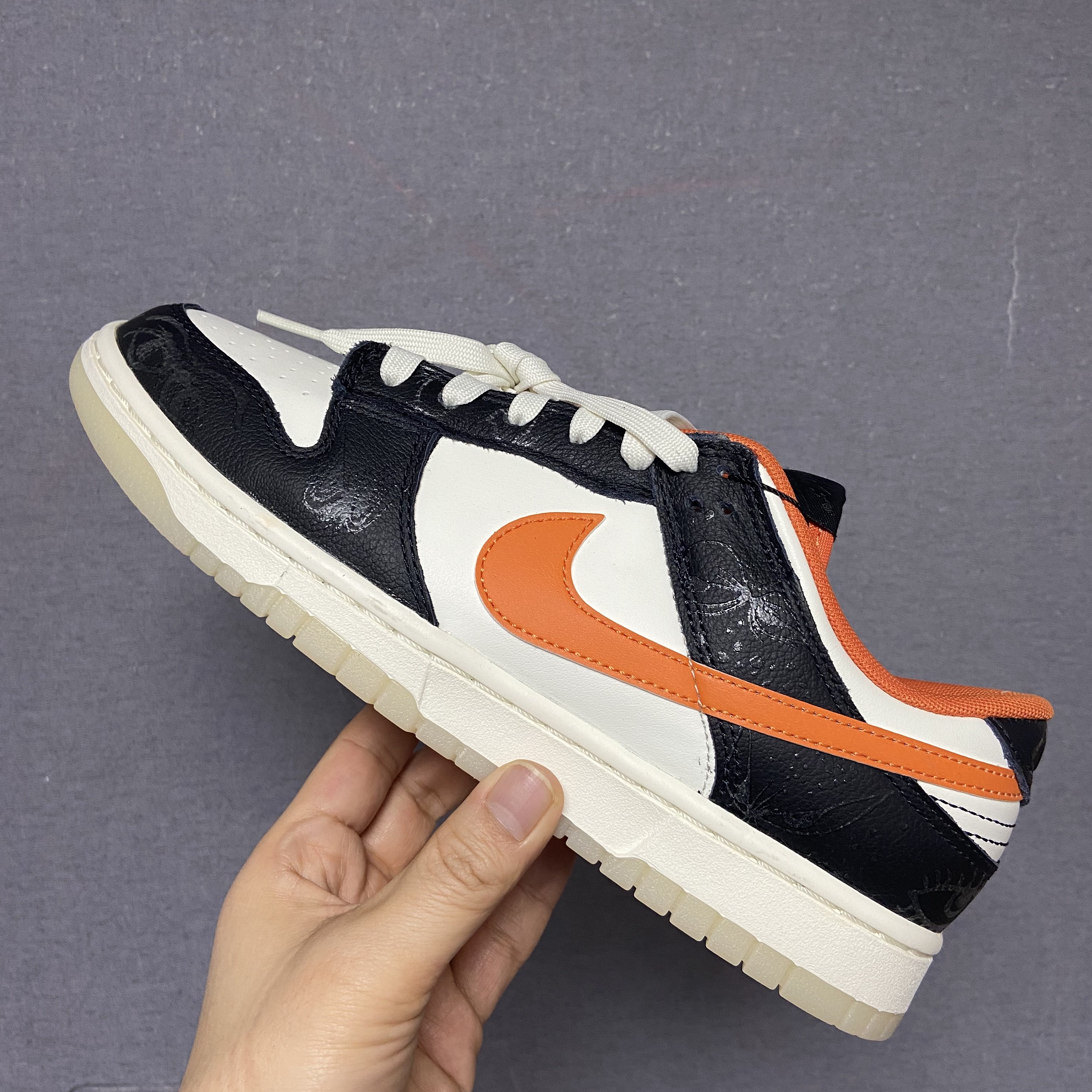 Nike Dunk Low Retro PRM Halloween 착용 스타일 - 1
