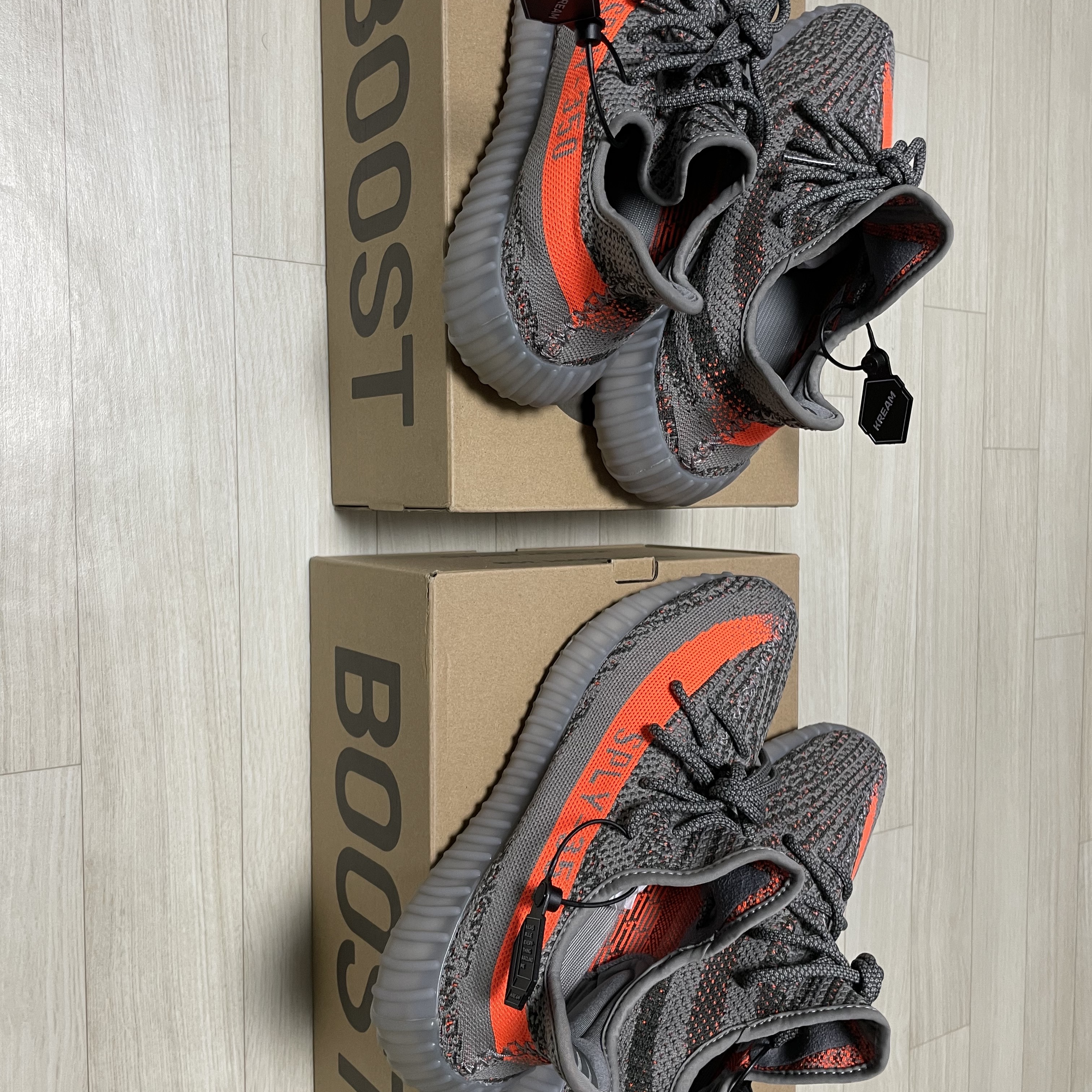 Adidas Yeezy Boost 350 V2 Beluga - Reflective 착용 스타일 - 2
