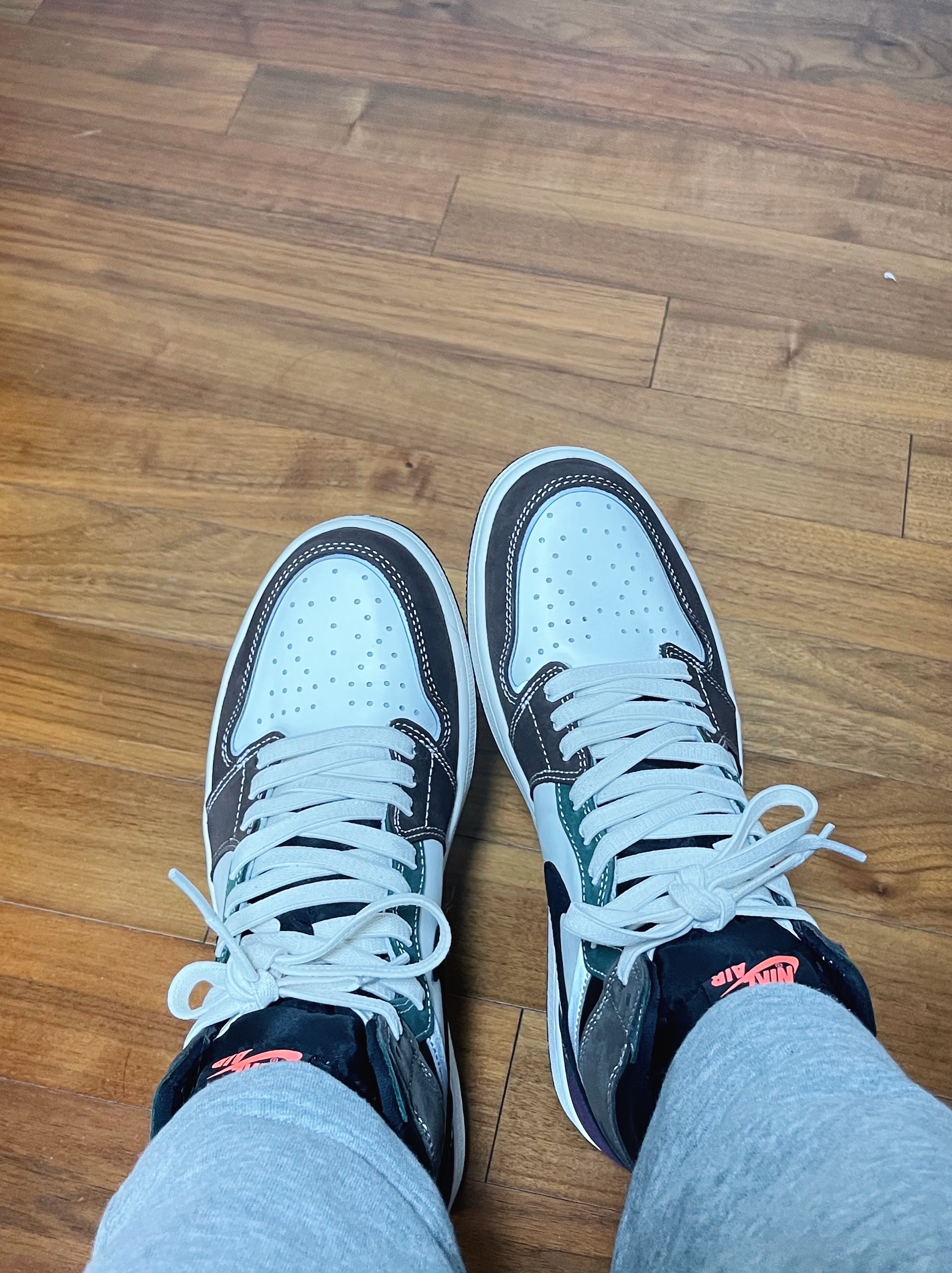 Jordan 1 Retro High OG Craft 착용 스타일 - 3