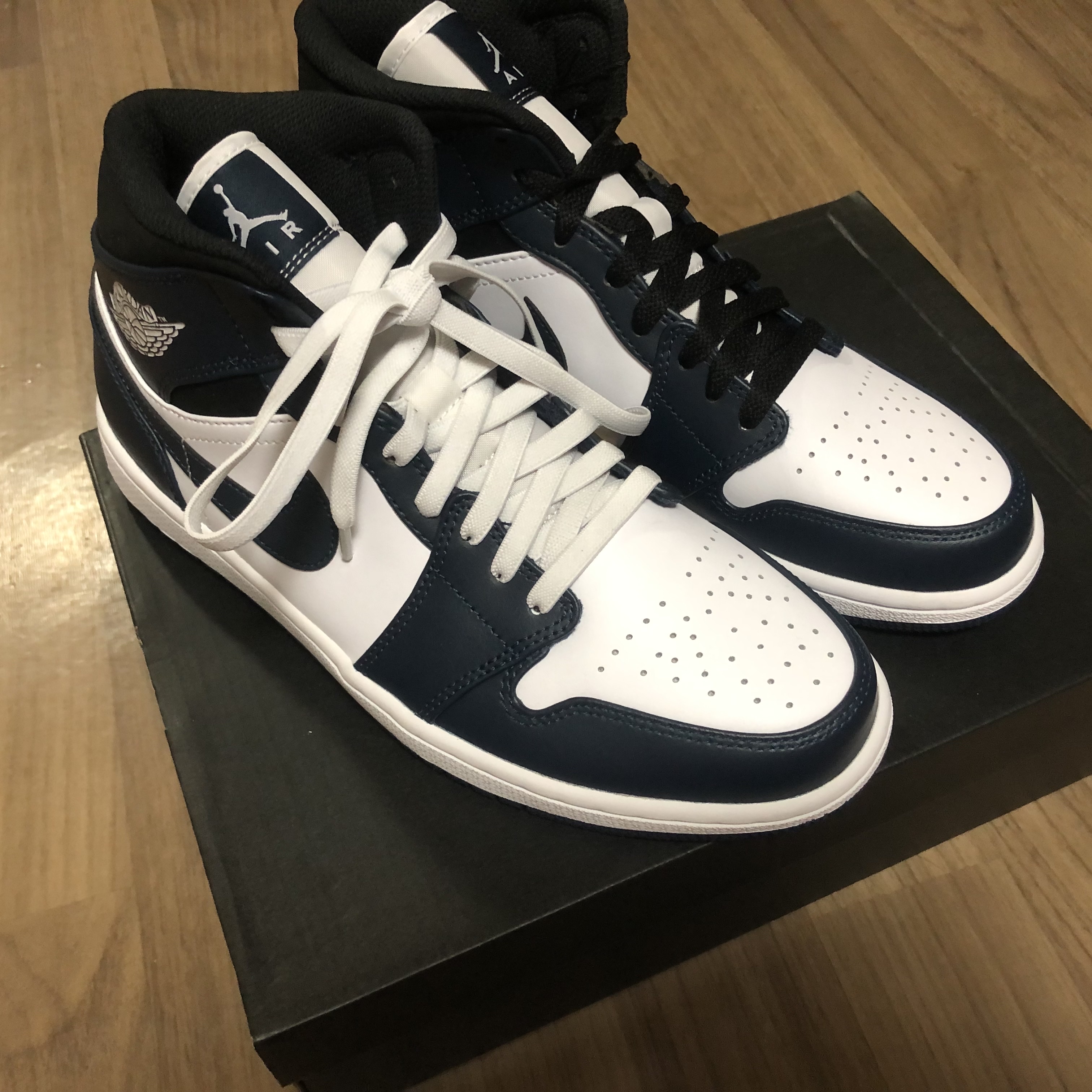 Jordan 1 Mid Dark Teal 착용 스타일 - 3