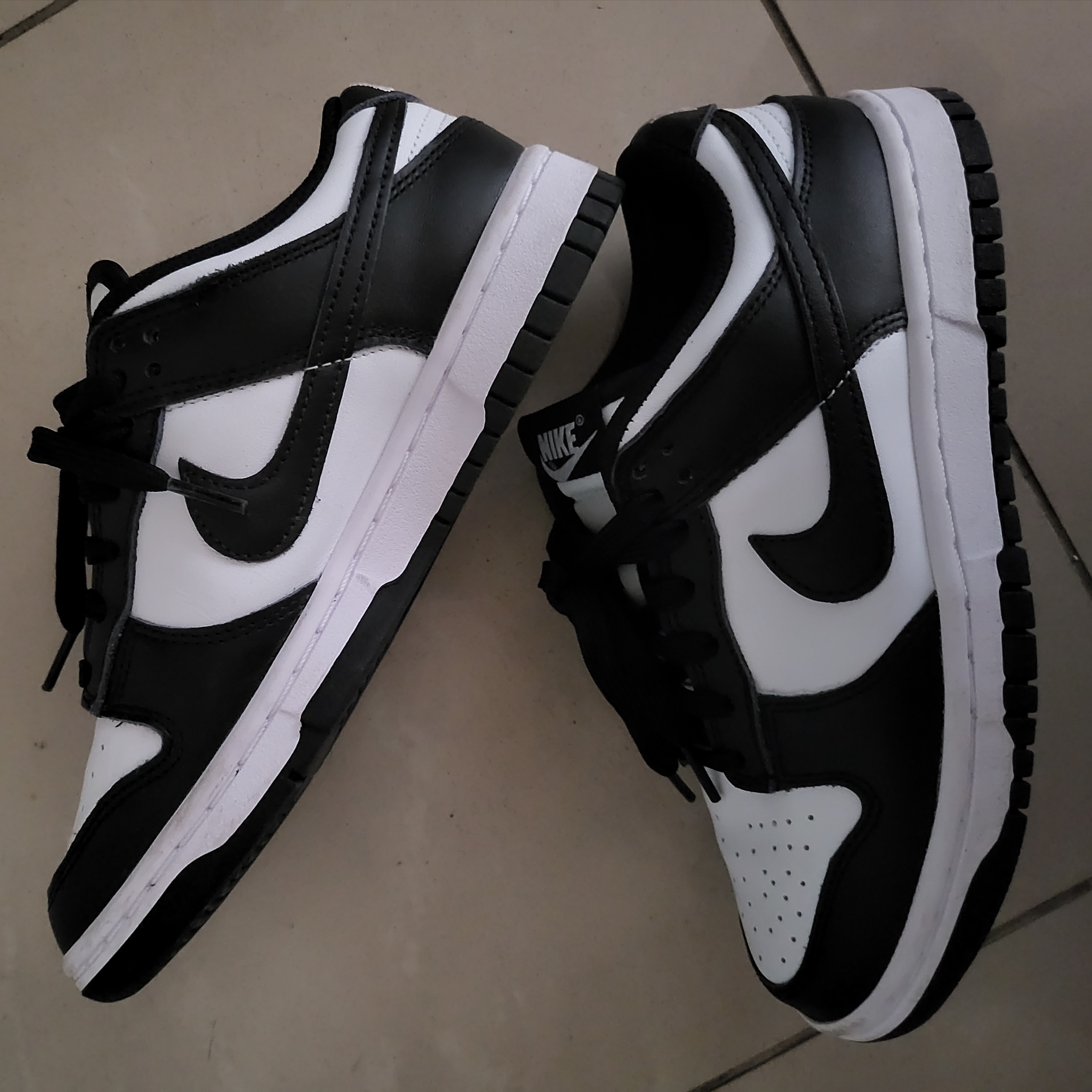 (W) Nike Dunk Low Black 착용 스타일 - 2