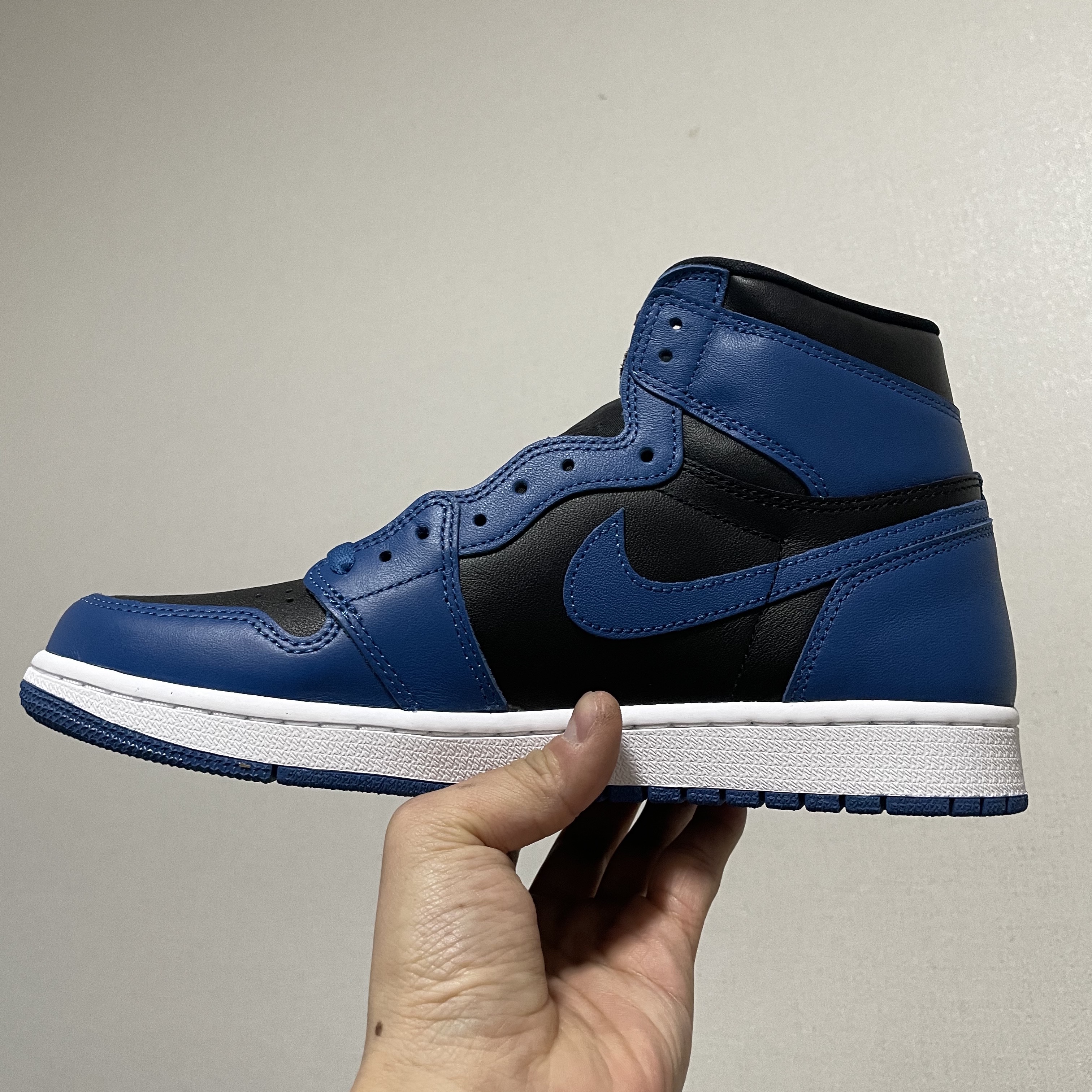 Jordan 1 Retro High OG Dark Marina Blue 착용 스타일