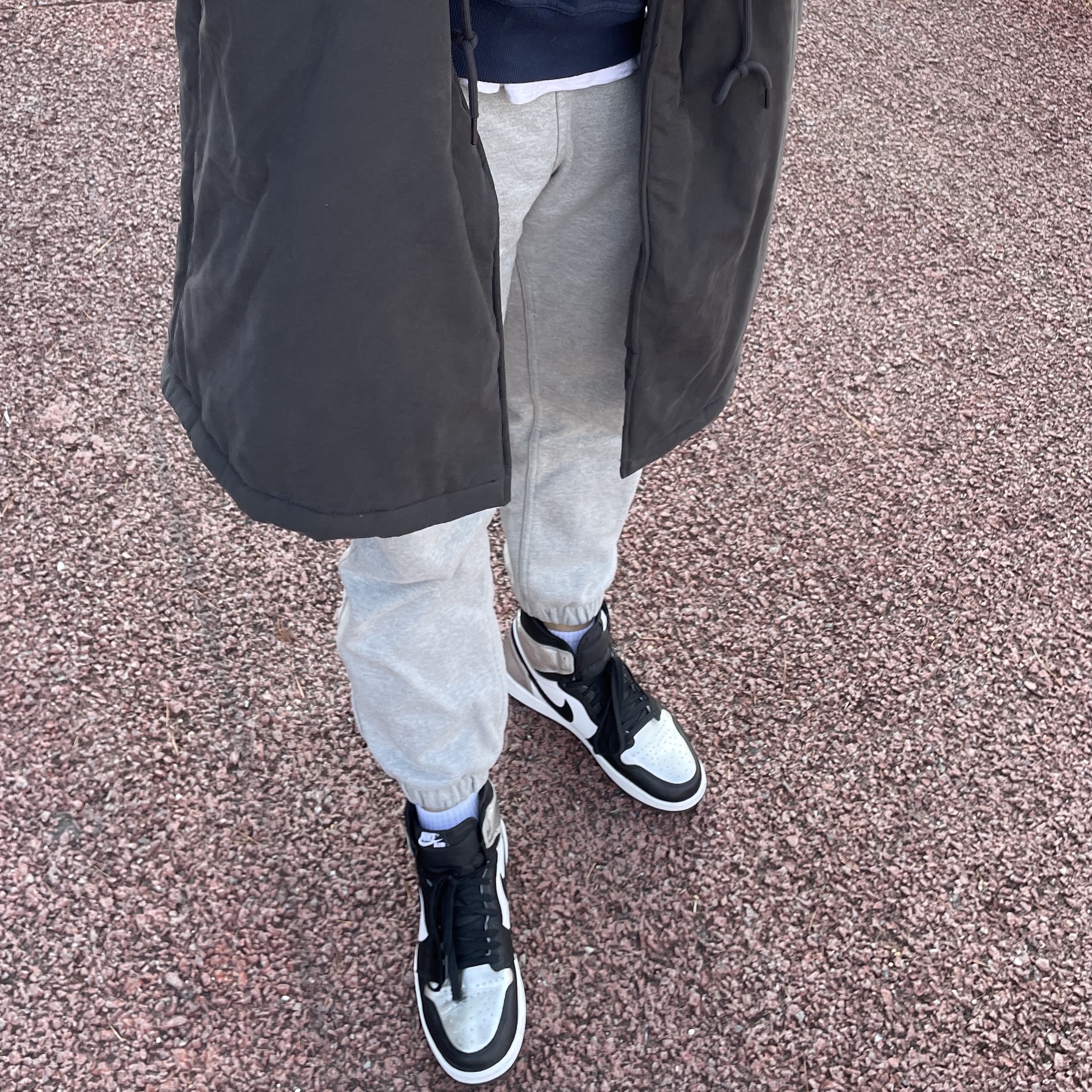 (W) Jordan 1 Retro High OG Silver Toe 착용 스타일 - 1