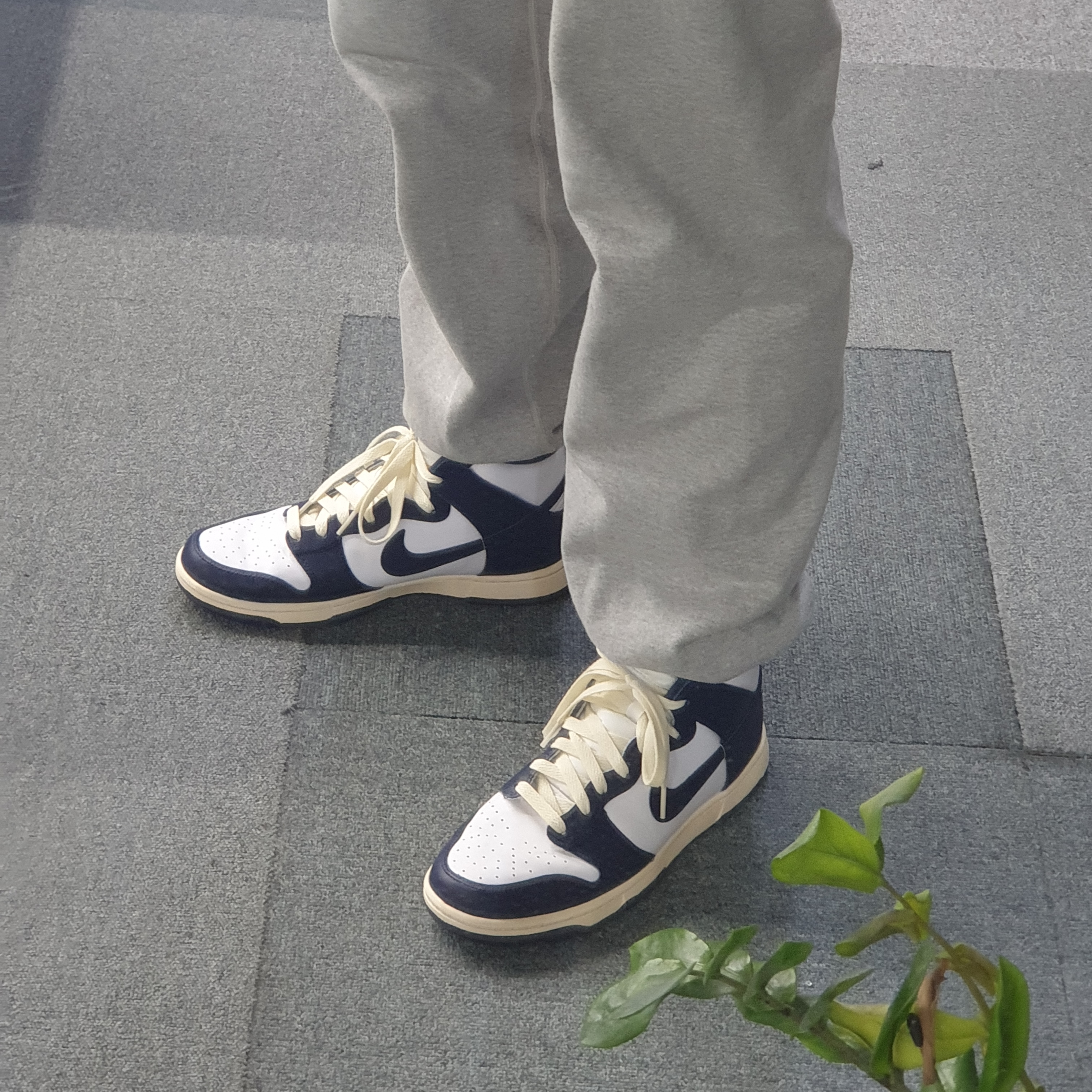 Nike Dunk High Retro Championship Navy 착용 스타일 - 2