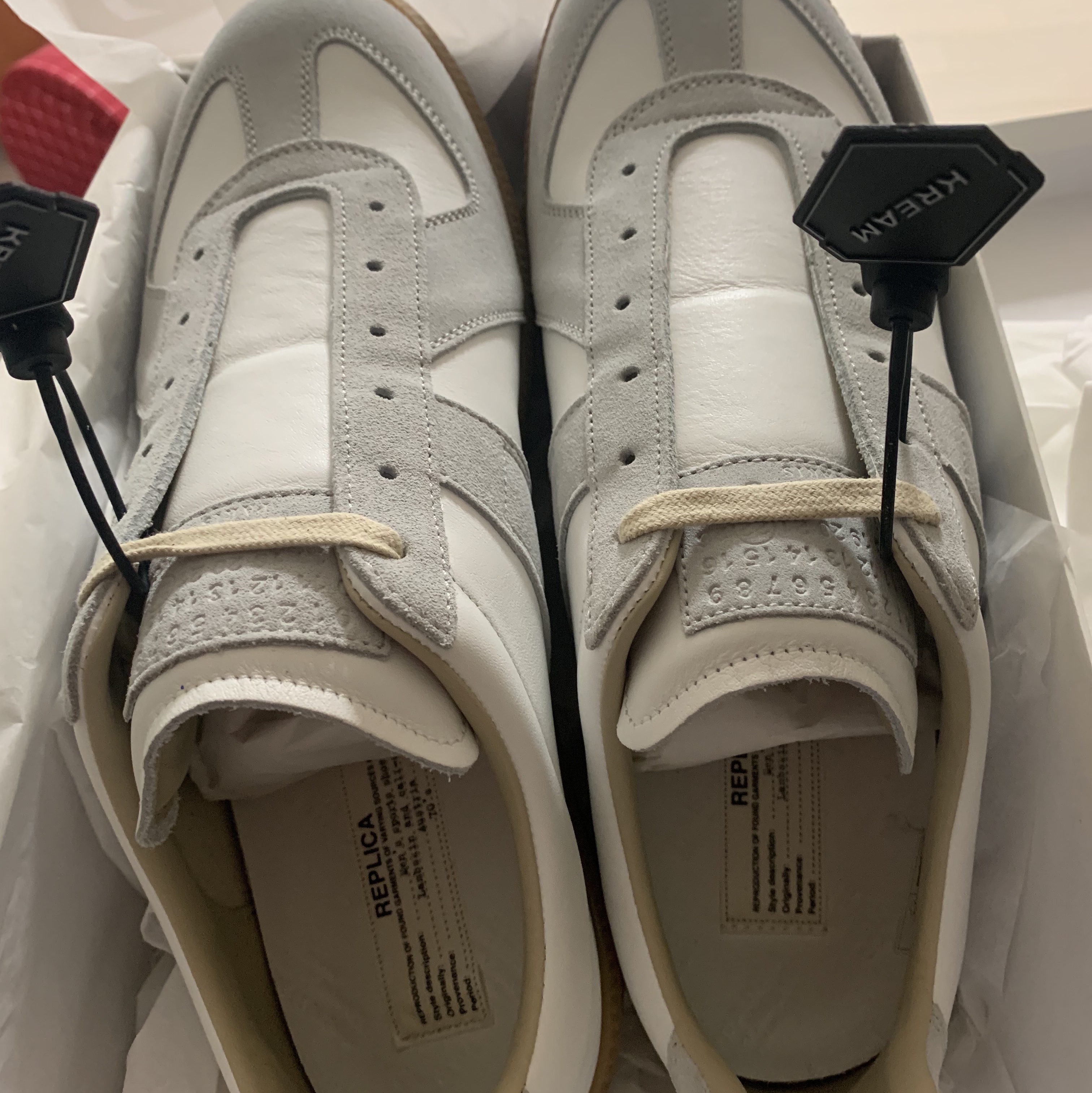 Maison Margiela Calfskin Replica Sneakers 착용 스타일 - 2